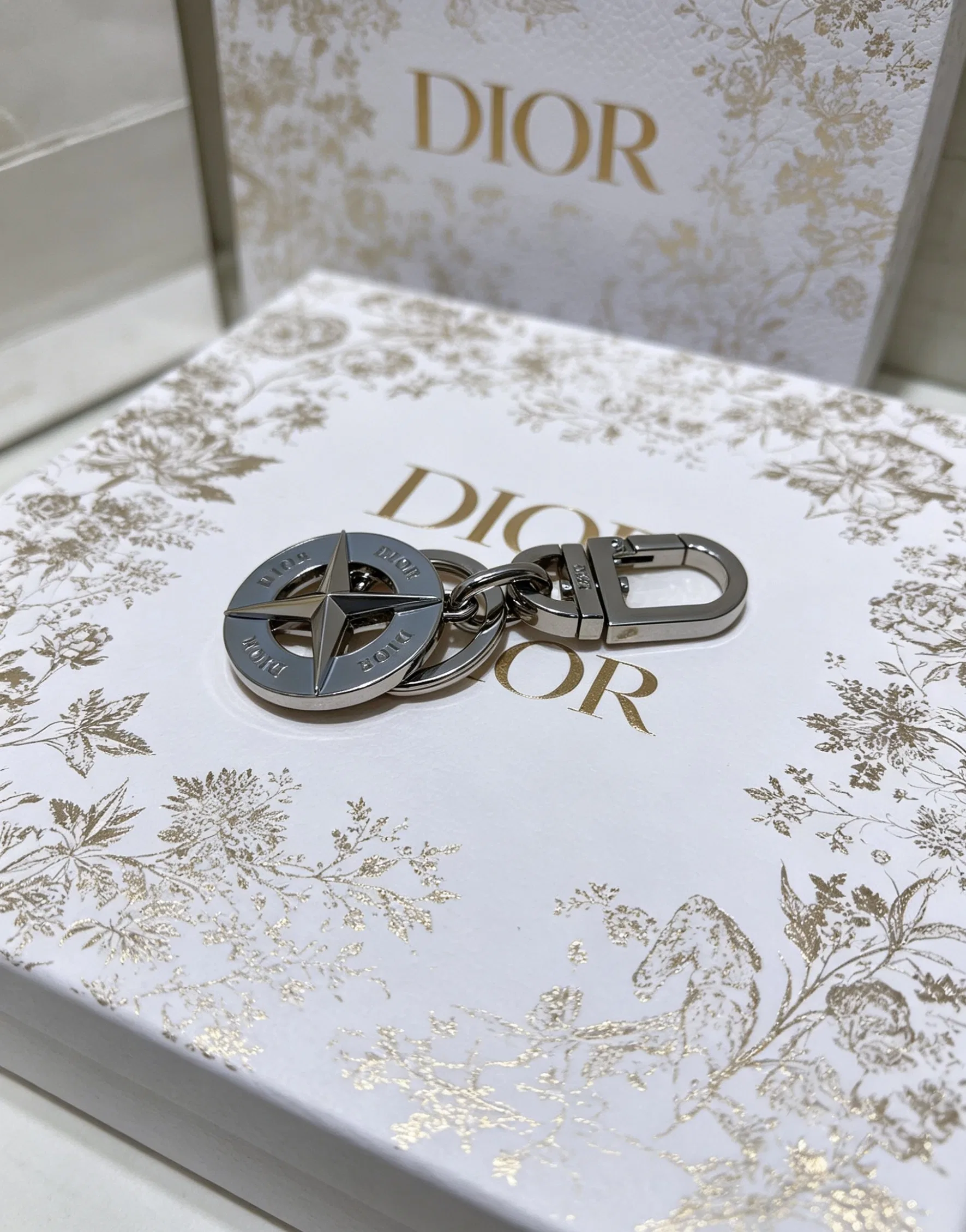 DIO 27FW QSJYTER 003 키링 4
