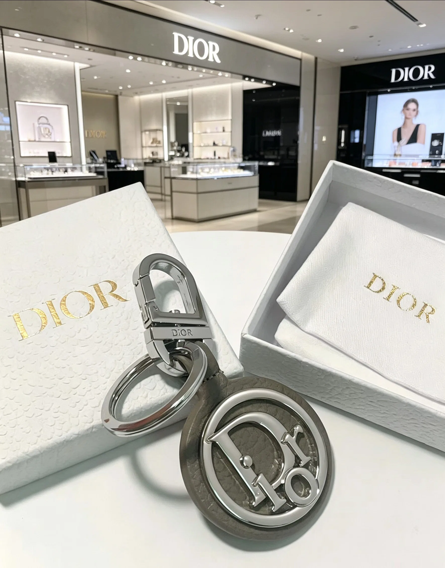 DIO 27FW ZLVJDSY 002 키링