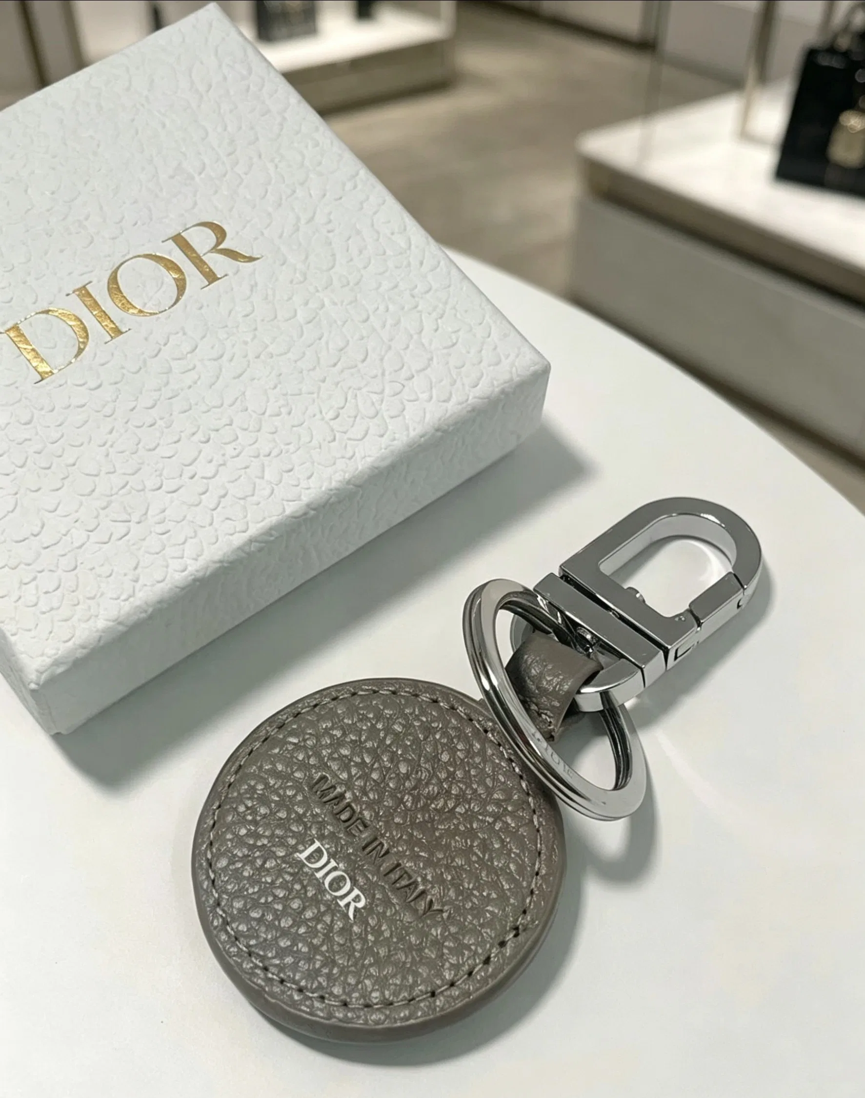 DIO 27FW ZLVJDSY 002 키링 5
