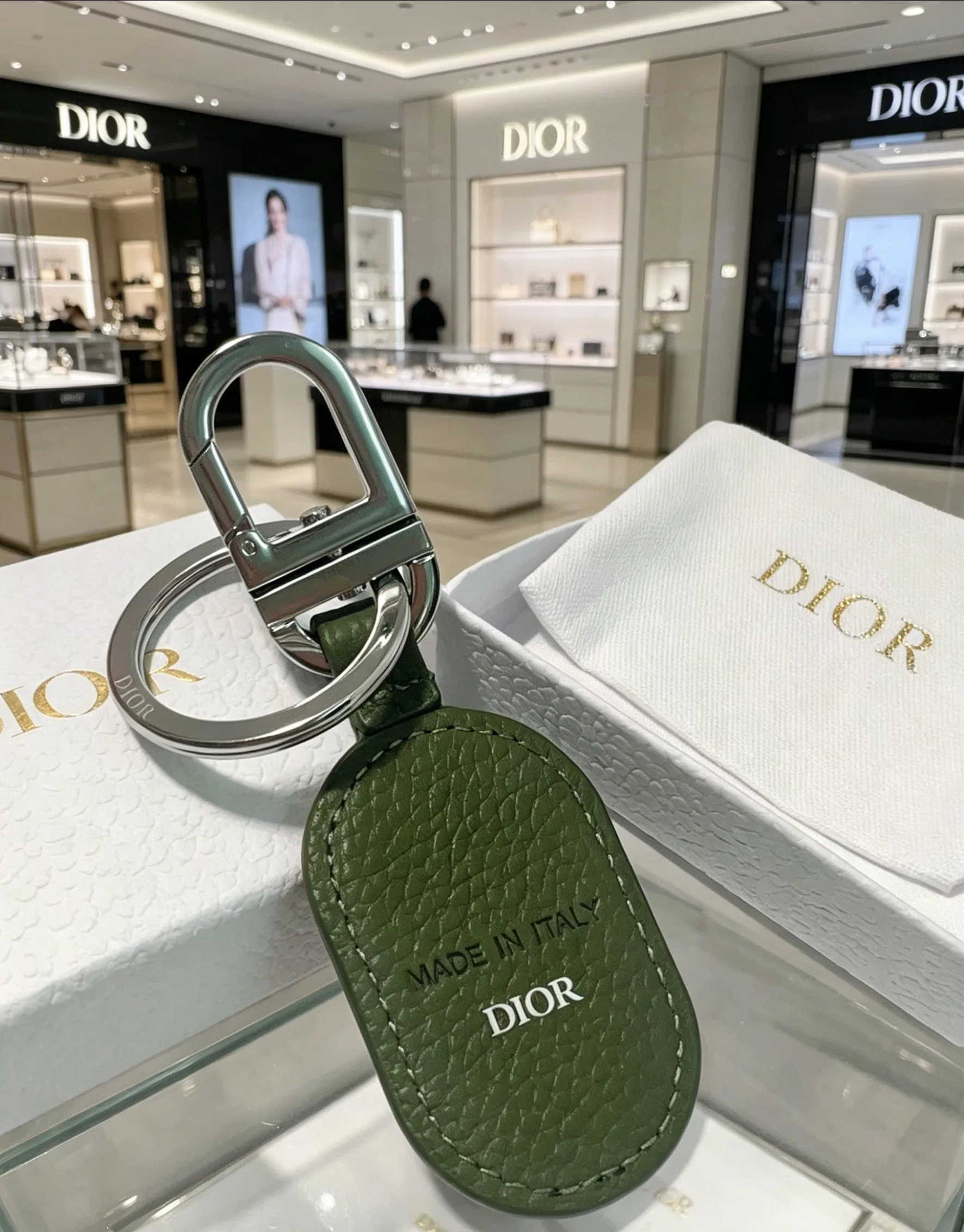 DIO 27FW ZLVJDSY 003 키링 5