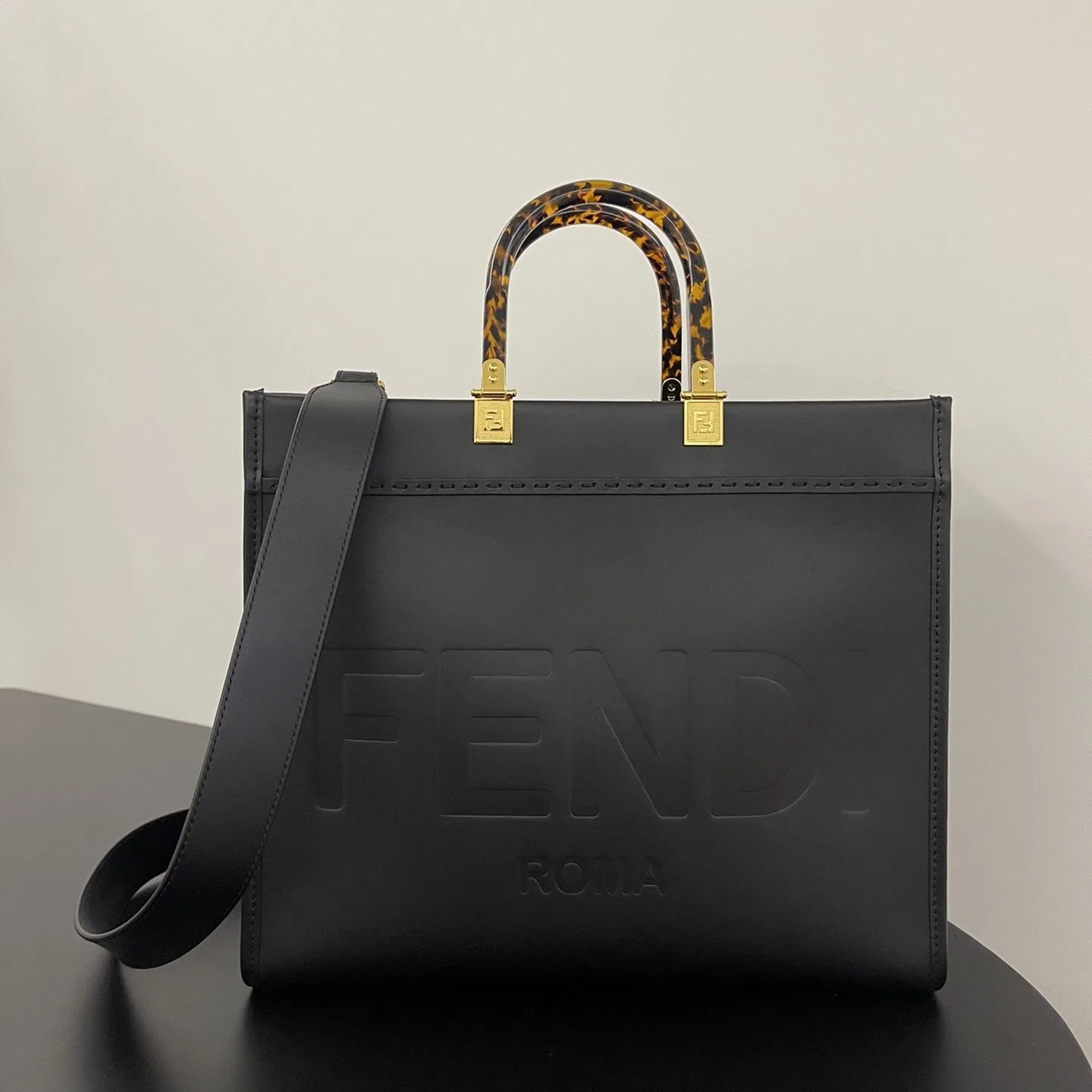 FEN 27FW CMBSDWE 064 숄더백