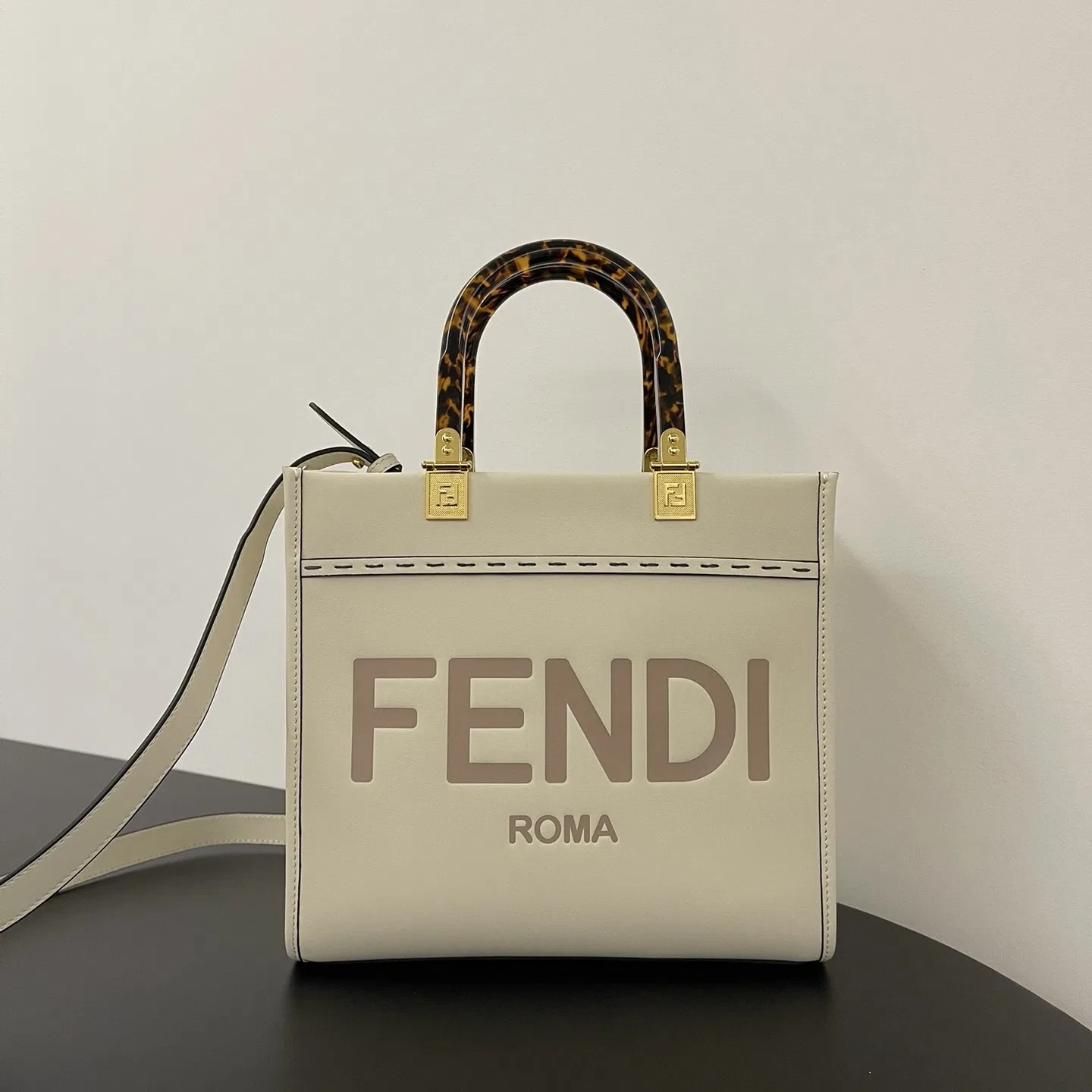 FEN 27FW CMBSDWE 065 미니토트백