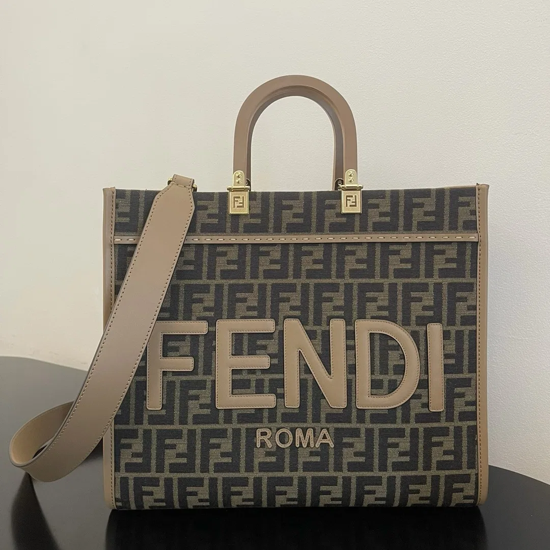 FEN 27FW CMBSDWE 067 토트백