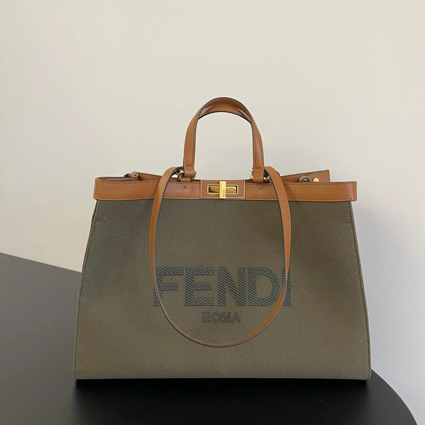 FEN 27FW CMBSDWE 074 숄더백
