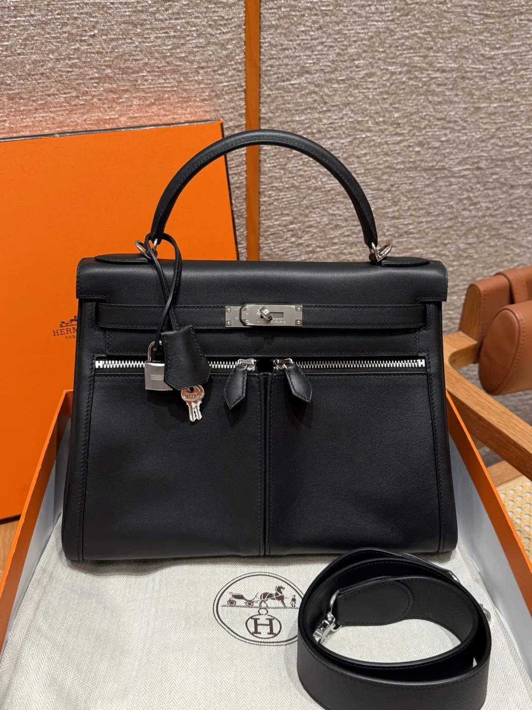 HER 27FW DCFARNA 010 토트백