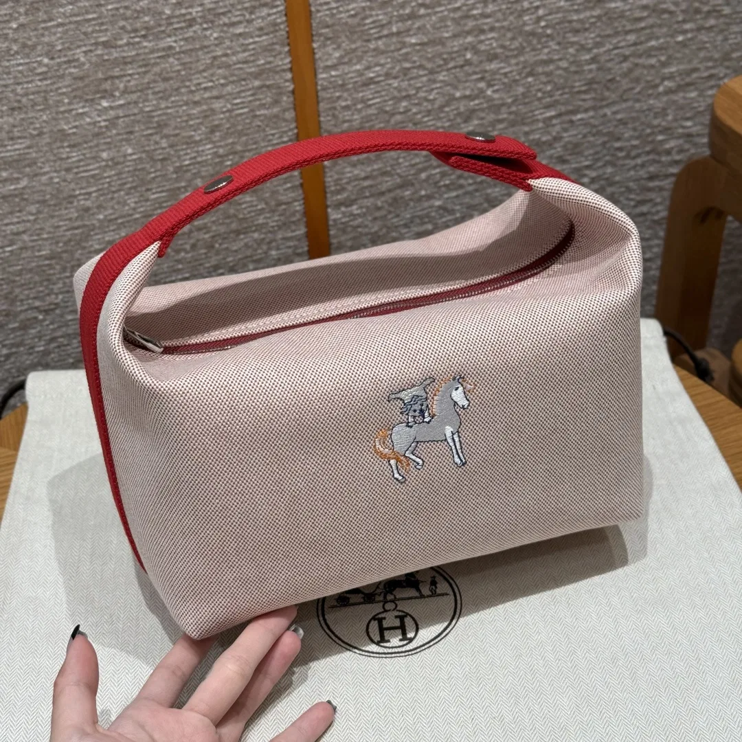 HER 27FW DCFARNA 012 파우치