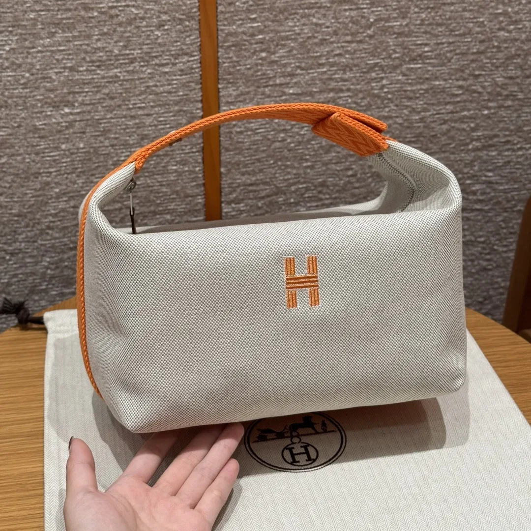 HER 27FW DCFARNA 015 파우치