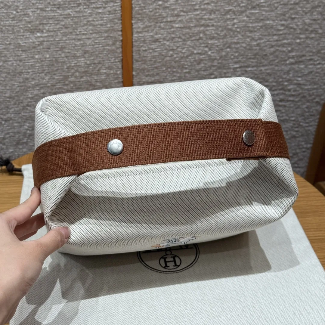 HER 27FW DCFARNA 016 파우치 5