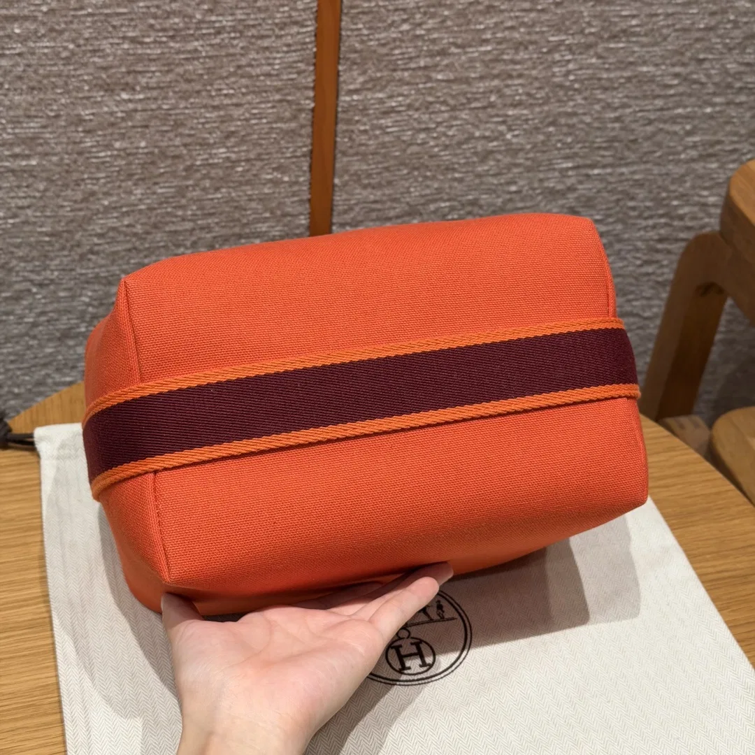 HER 27FW DCFARNA 017 파우치 5