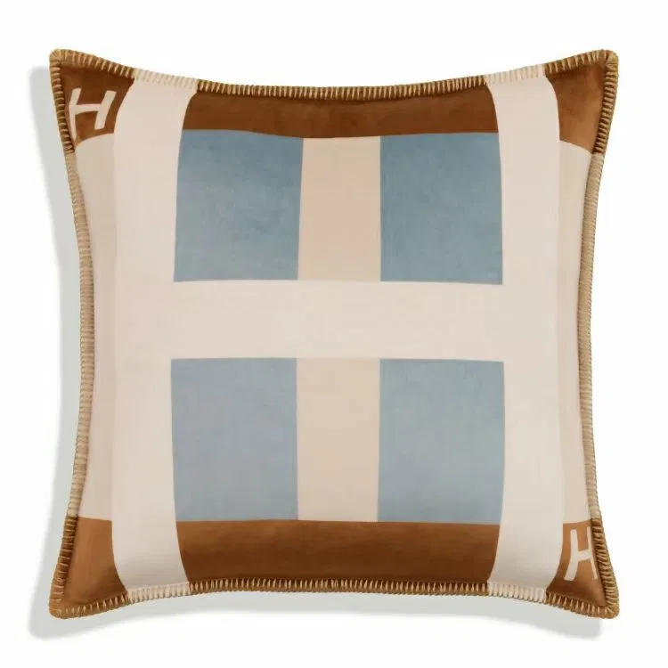 HER 27FW RQIQSSP 234 담요