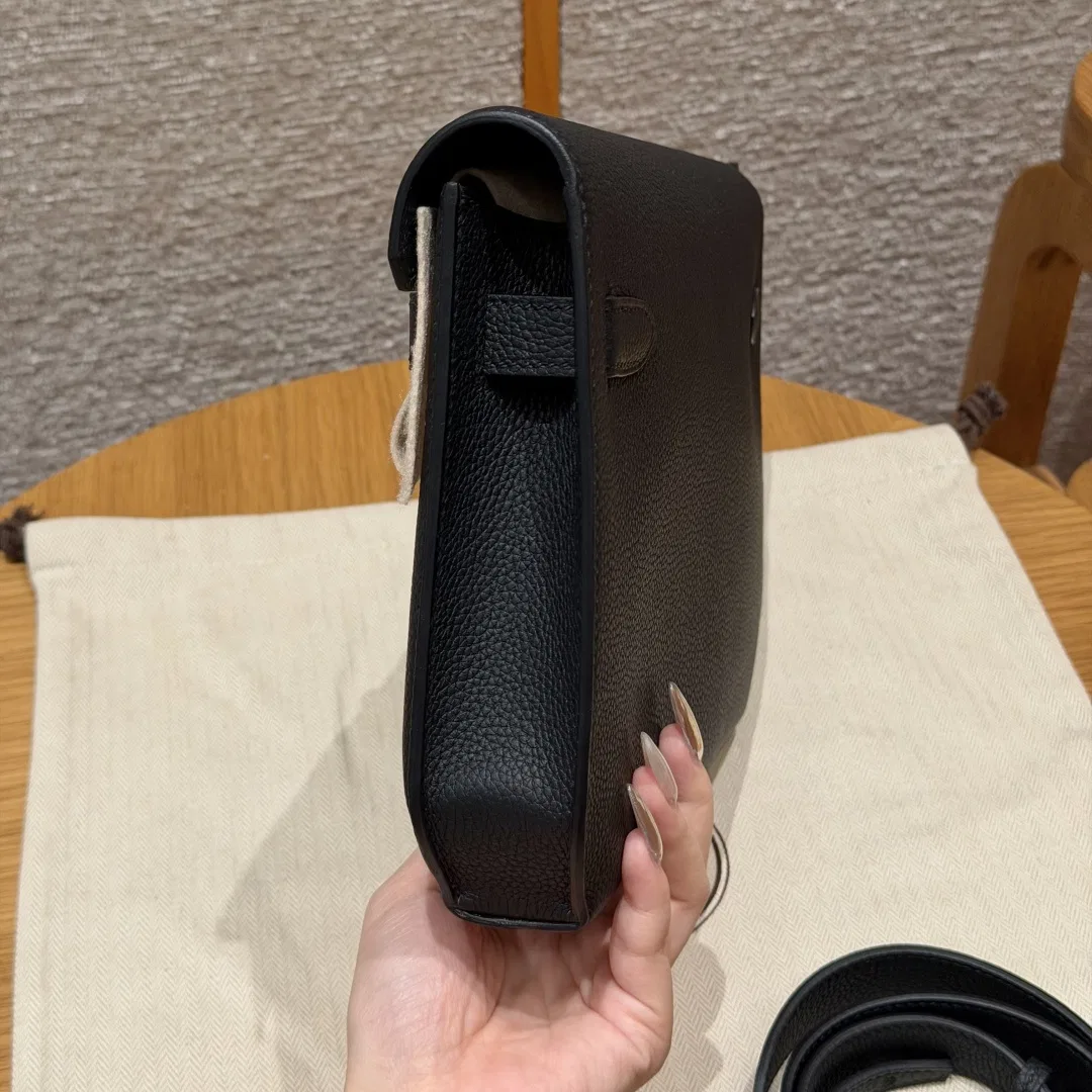 HER 27FW WDXRVMD 005 숄더백 4