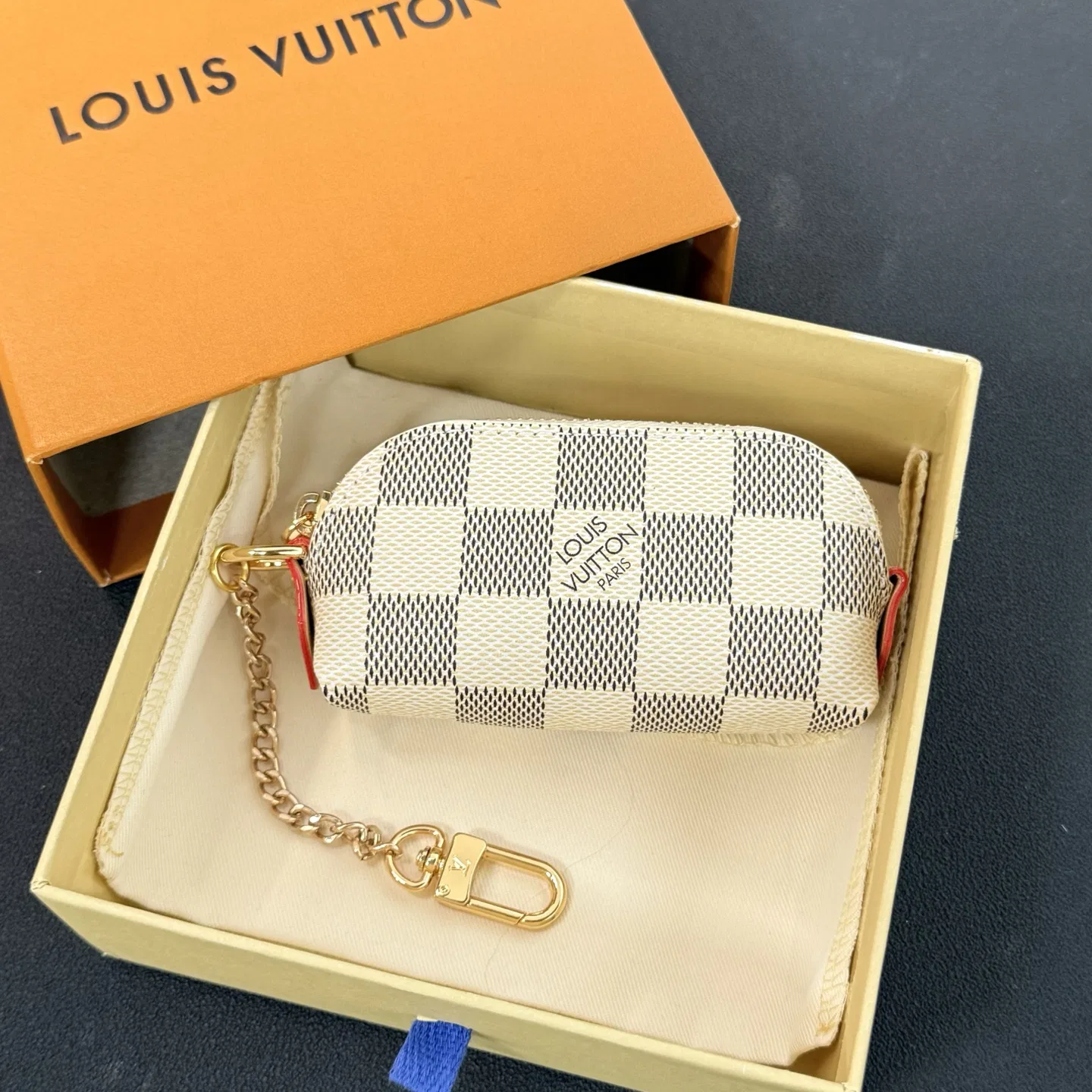 LV 27FW AKUCGHD 008 참