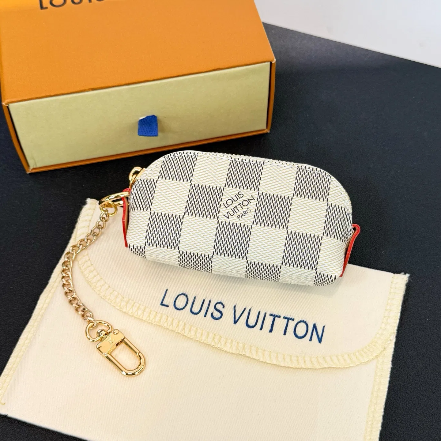 LV 27FW AKUCGHD 008 참 3