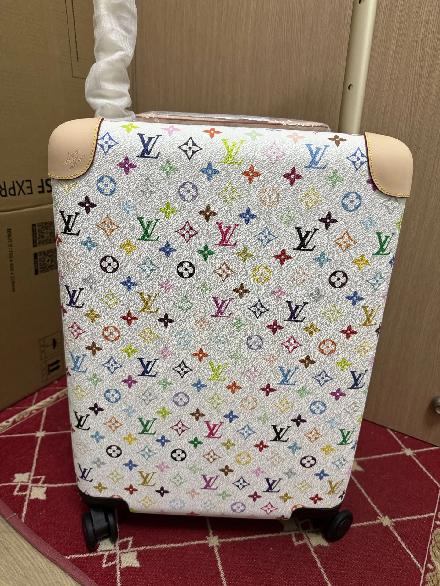 LV 27FW AKUCGHD 011 캐리어 6
