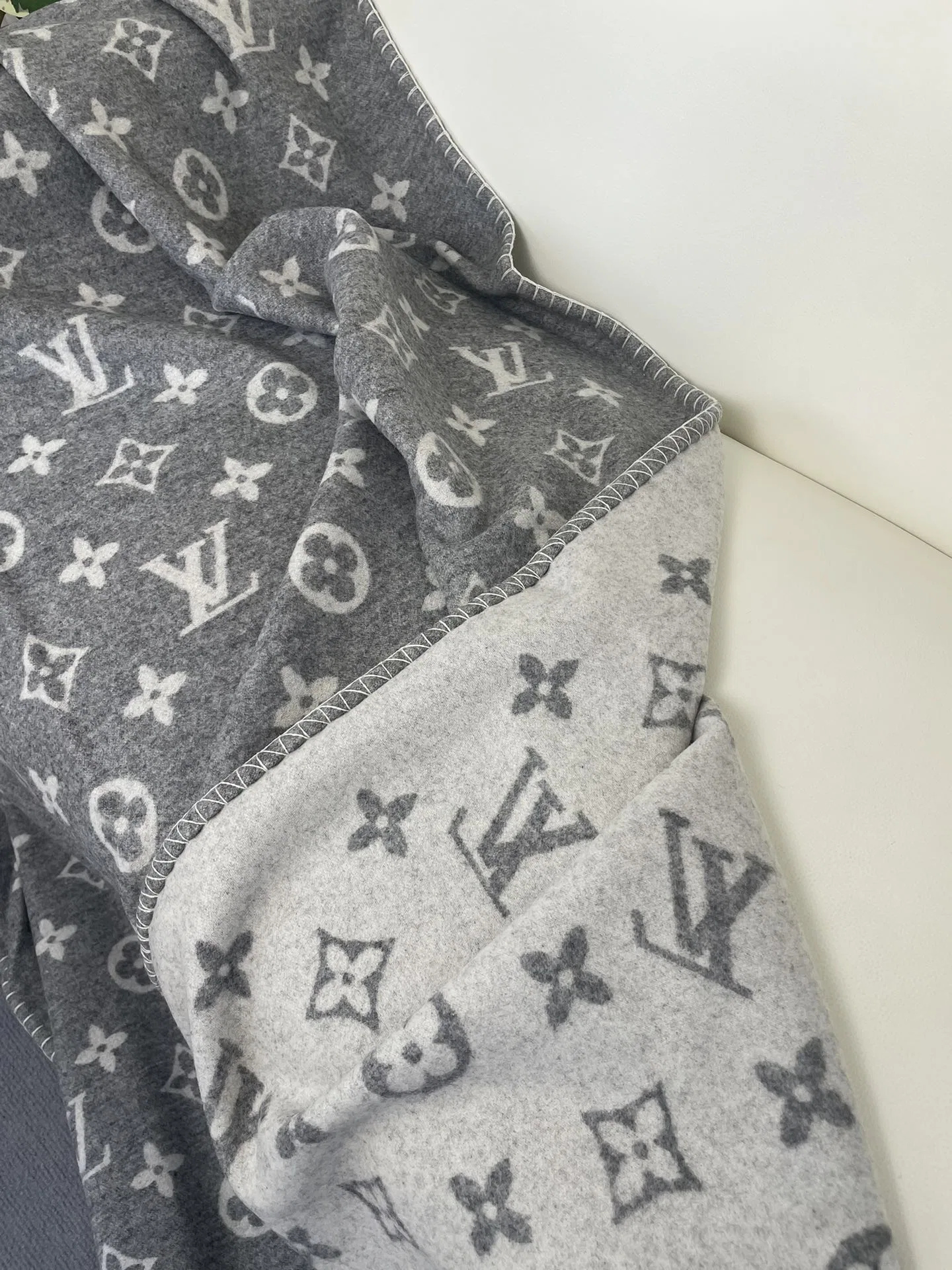 LV 27FW AKUCGHD 016 담요 6