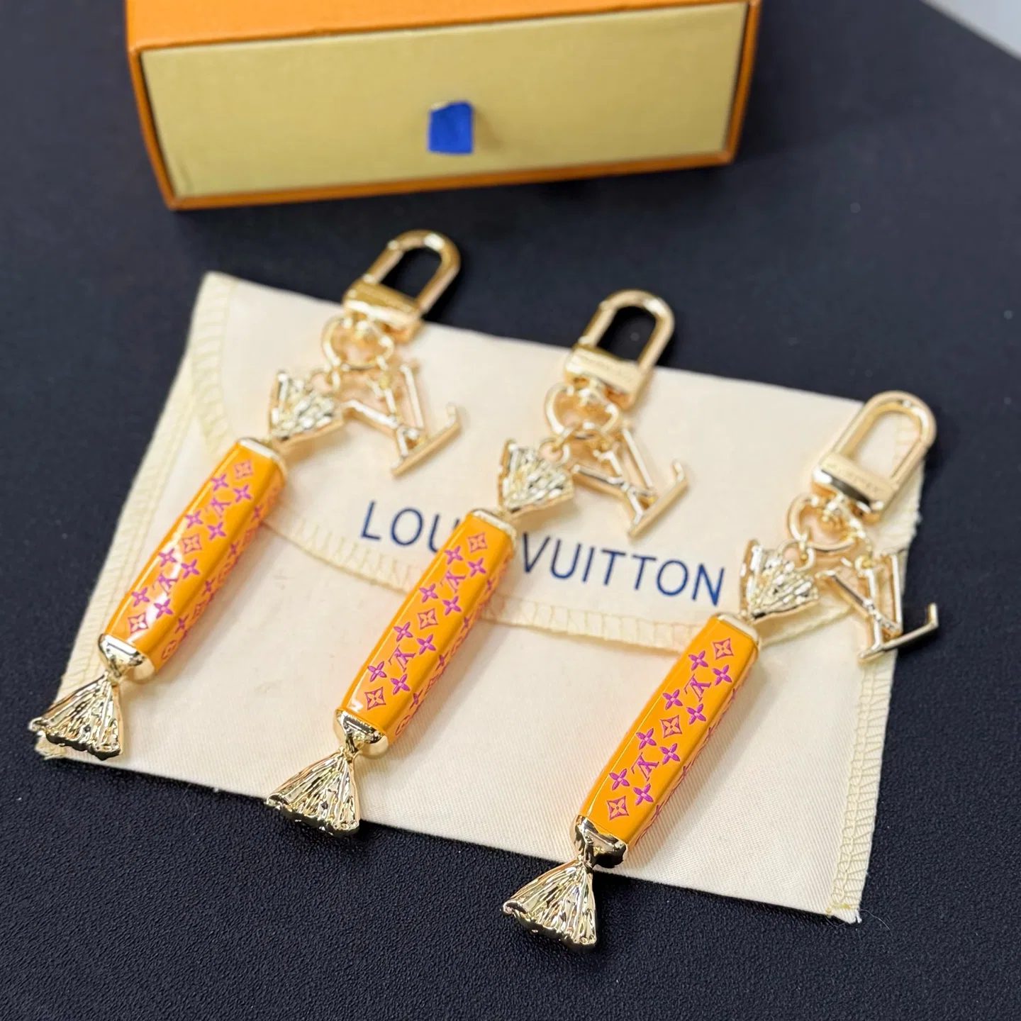 LV 27FW AKUCGHD 018 키링
