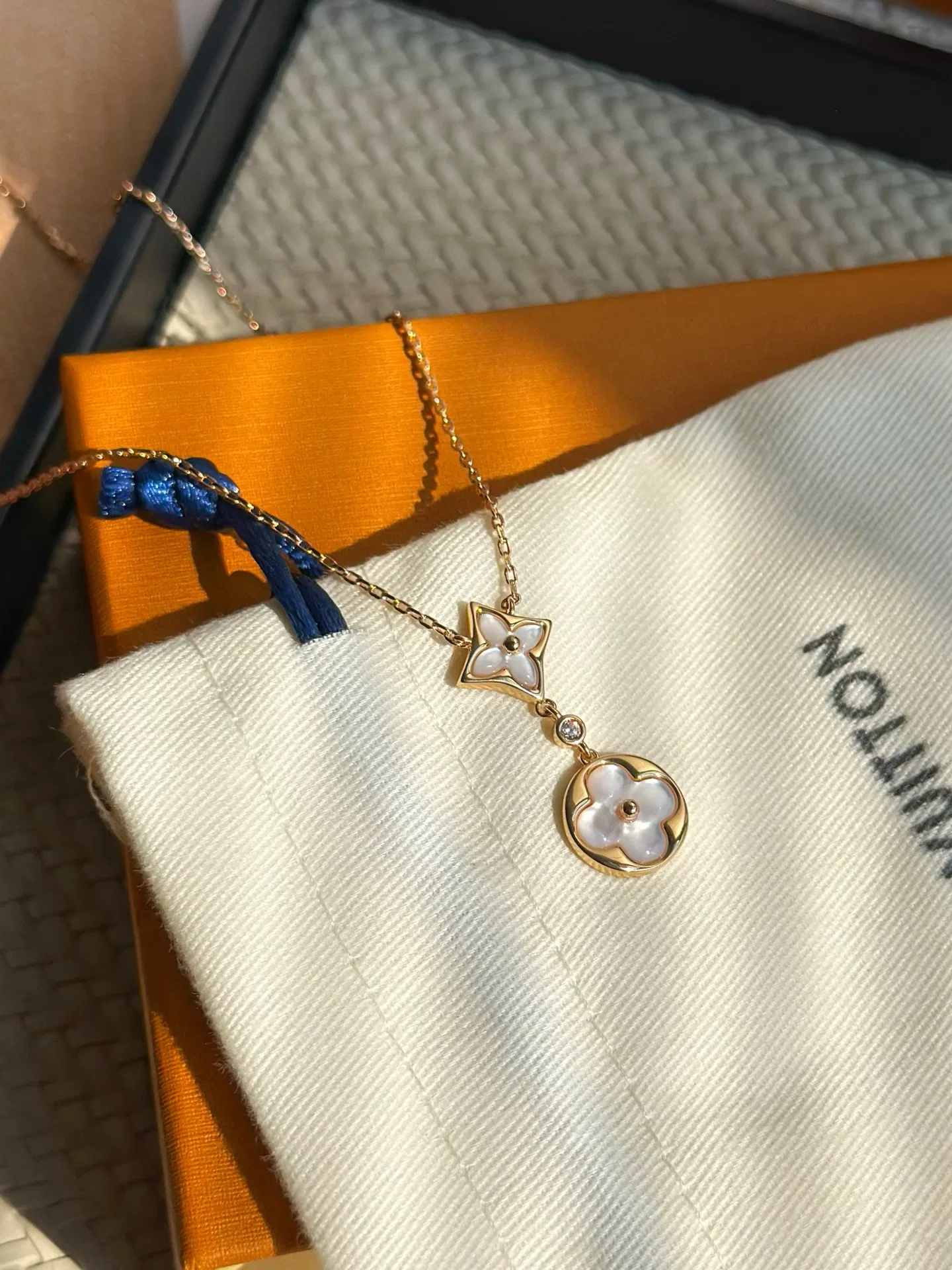 LV 27FW AKUCGHD 025 목걸이 6