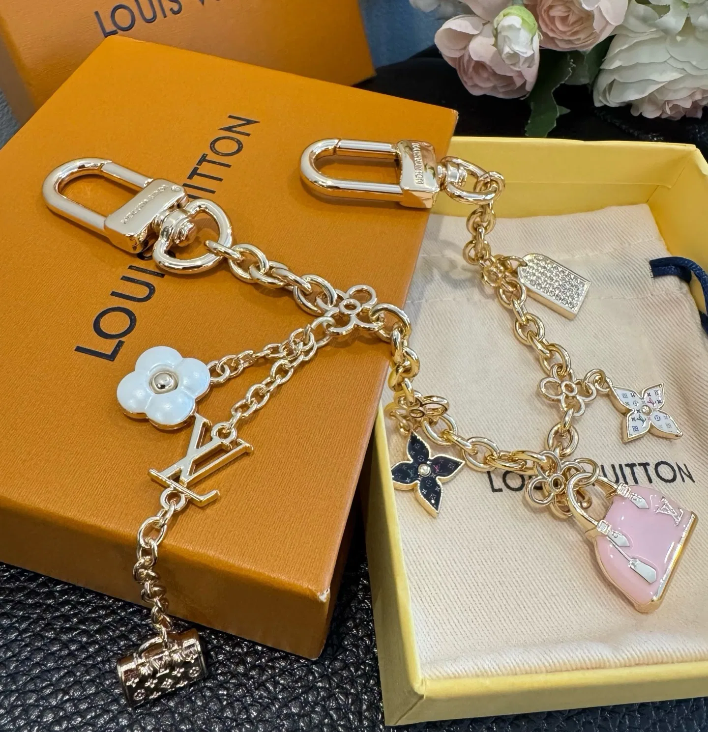 LV 27FW AKUCGHD 030 목걸이 4