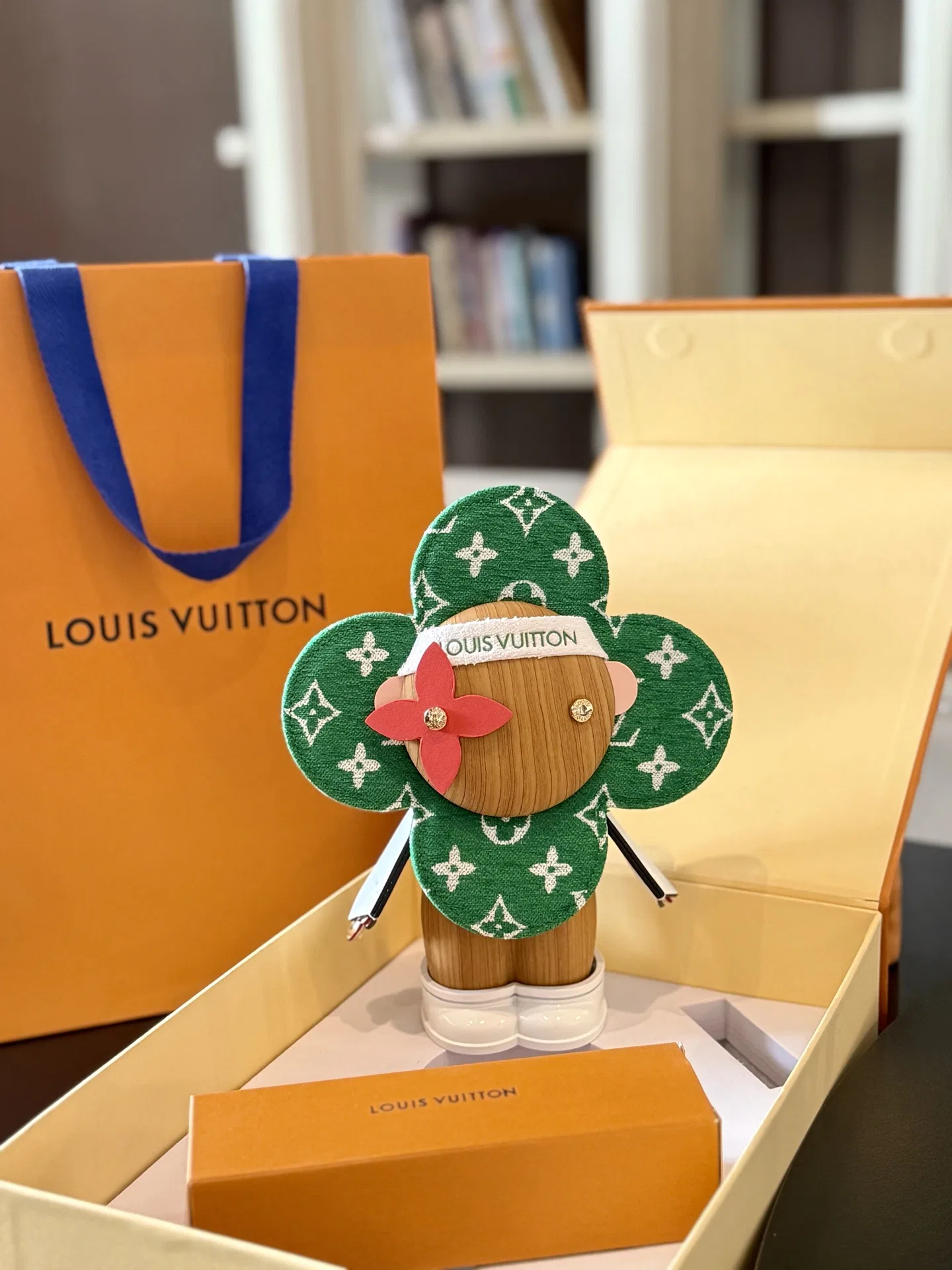 LV 27FW AKUCGHD 038 피규어 5