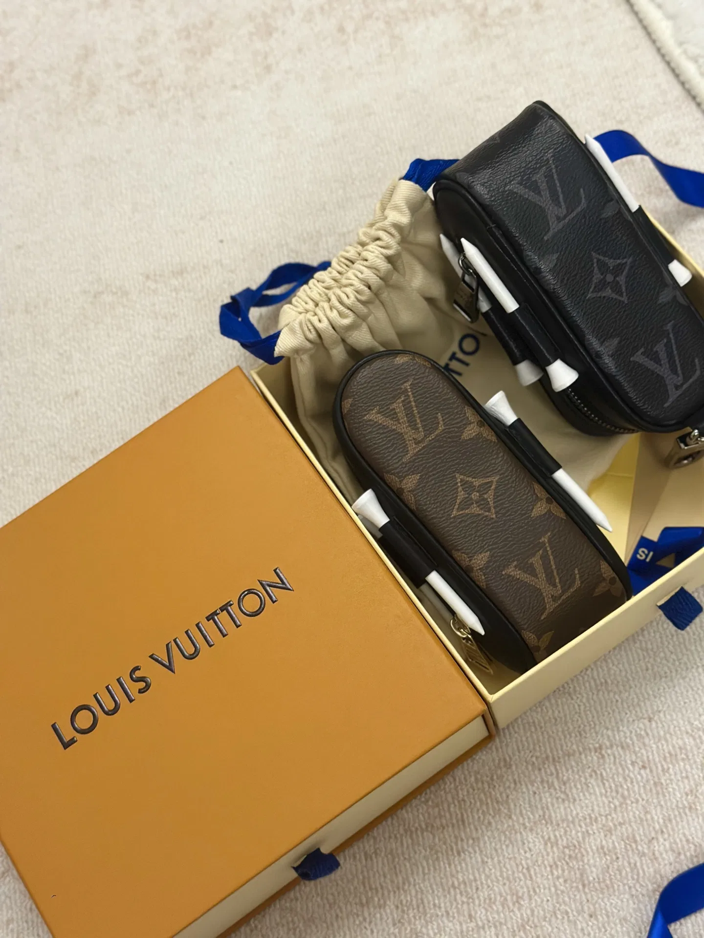 LV 27FW AKUCGHD 041 골프공케이스