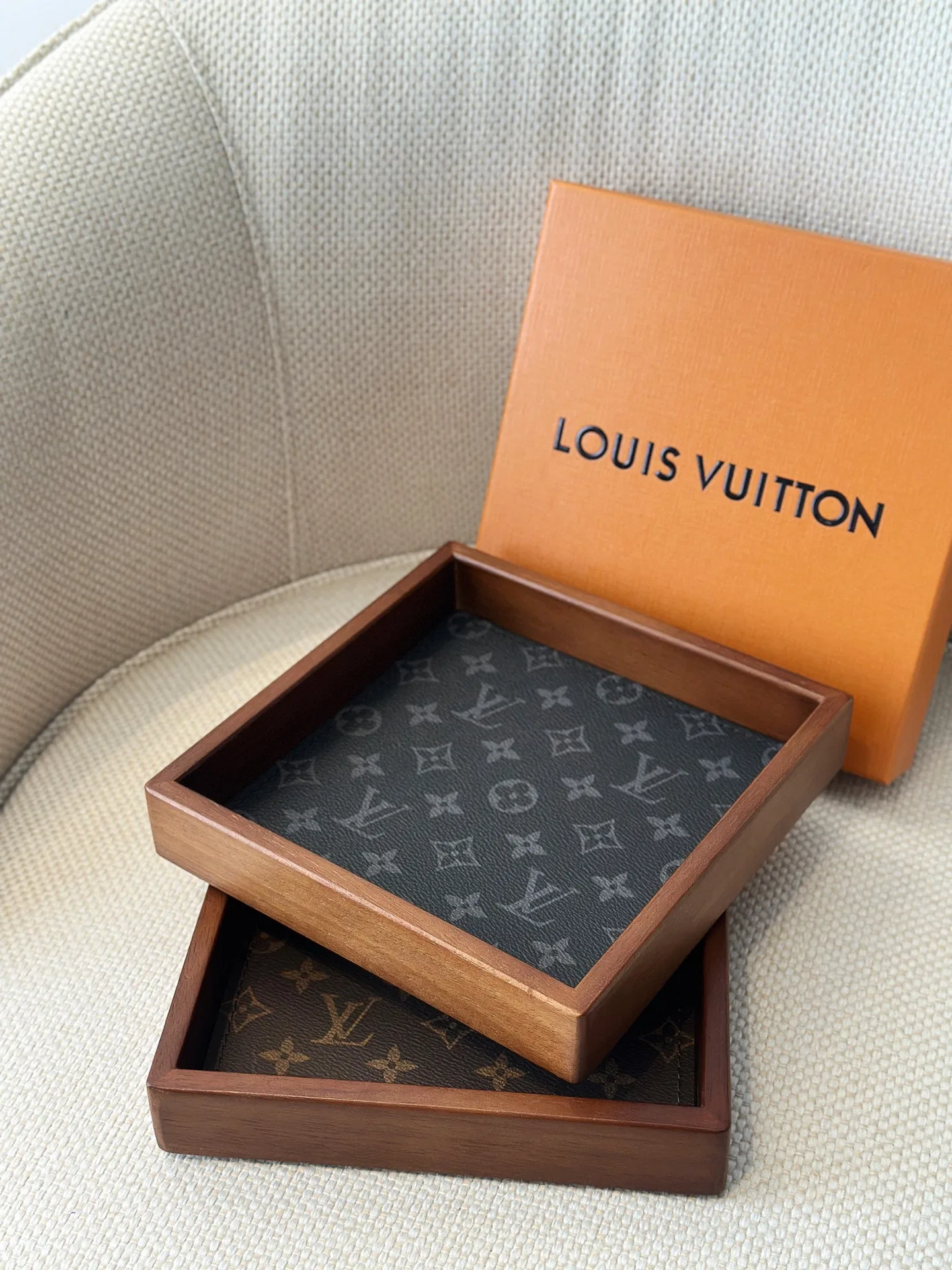LV 27FW AKUCGHD 043 트레이 4