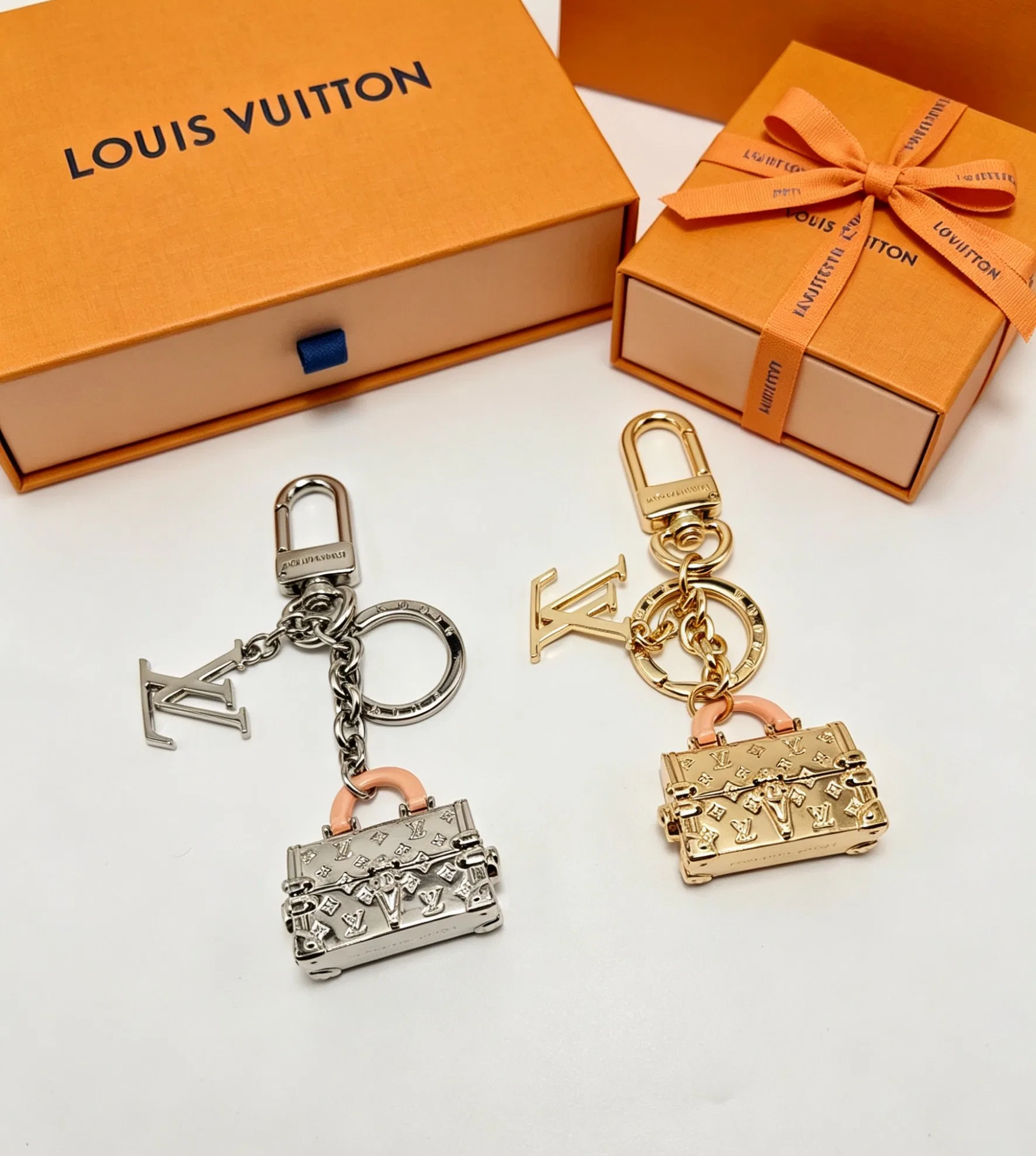 LV 27FW AKUCGHD 051 키링