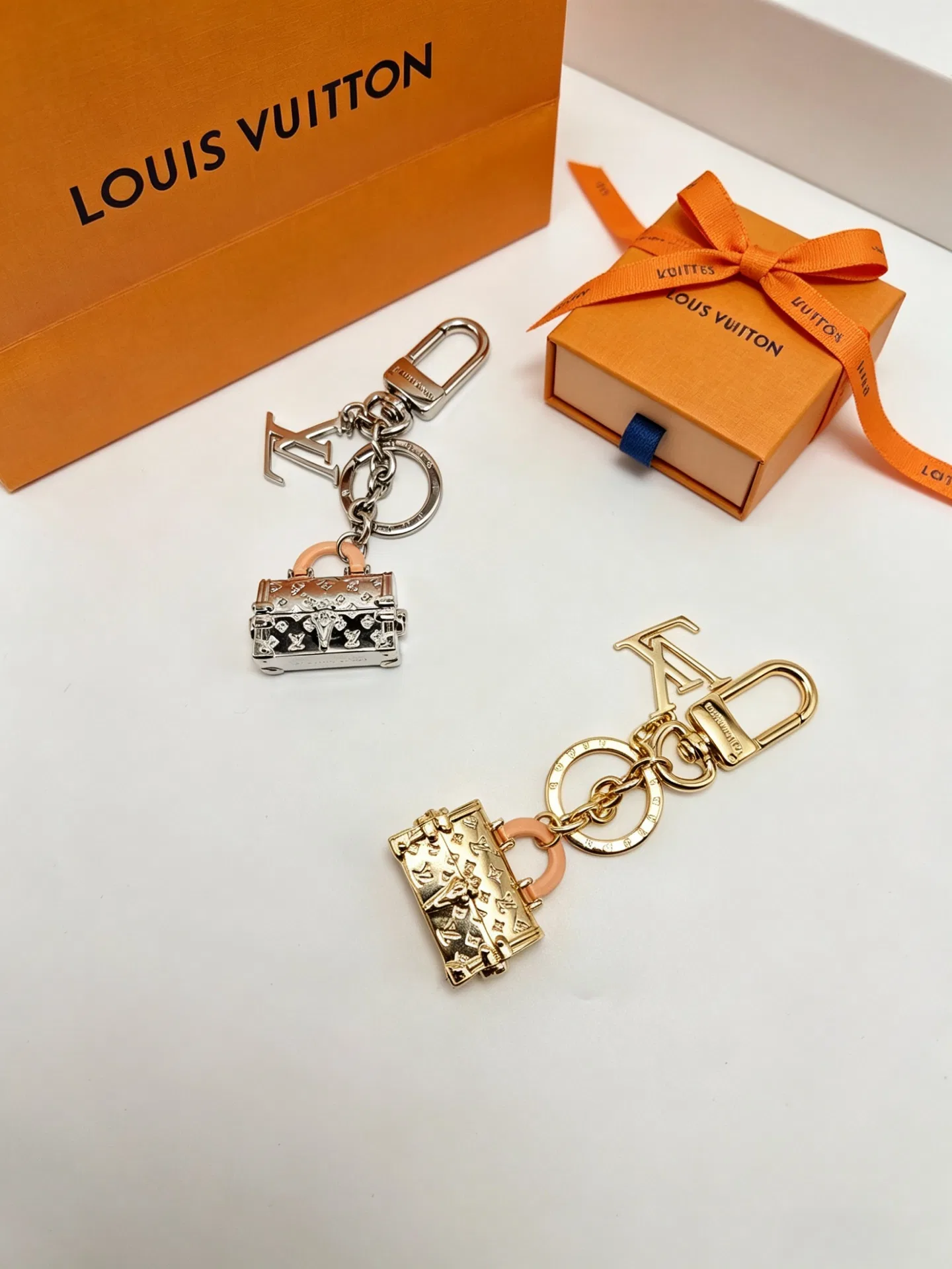 LV 27FW AKUCGHD 051 키링 4