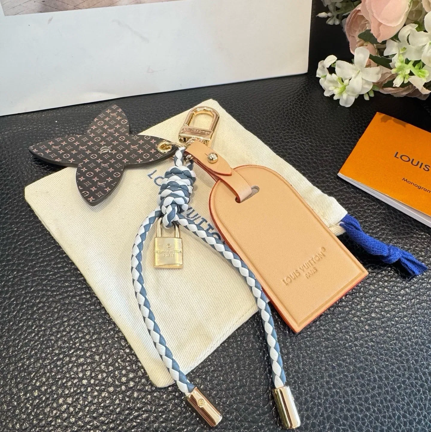 LV 27FW AKUCGHD 077 키링 3