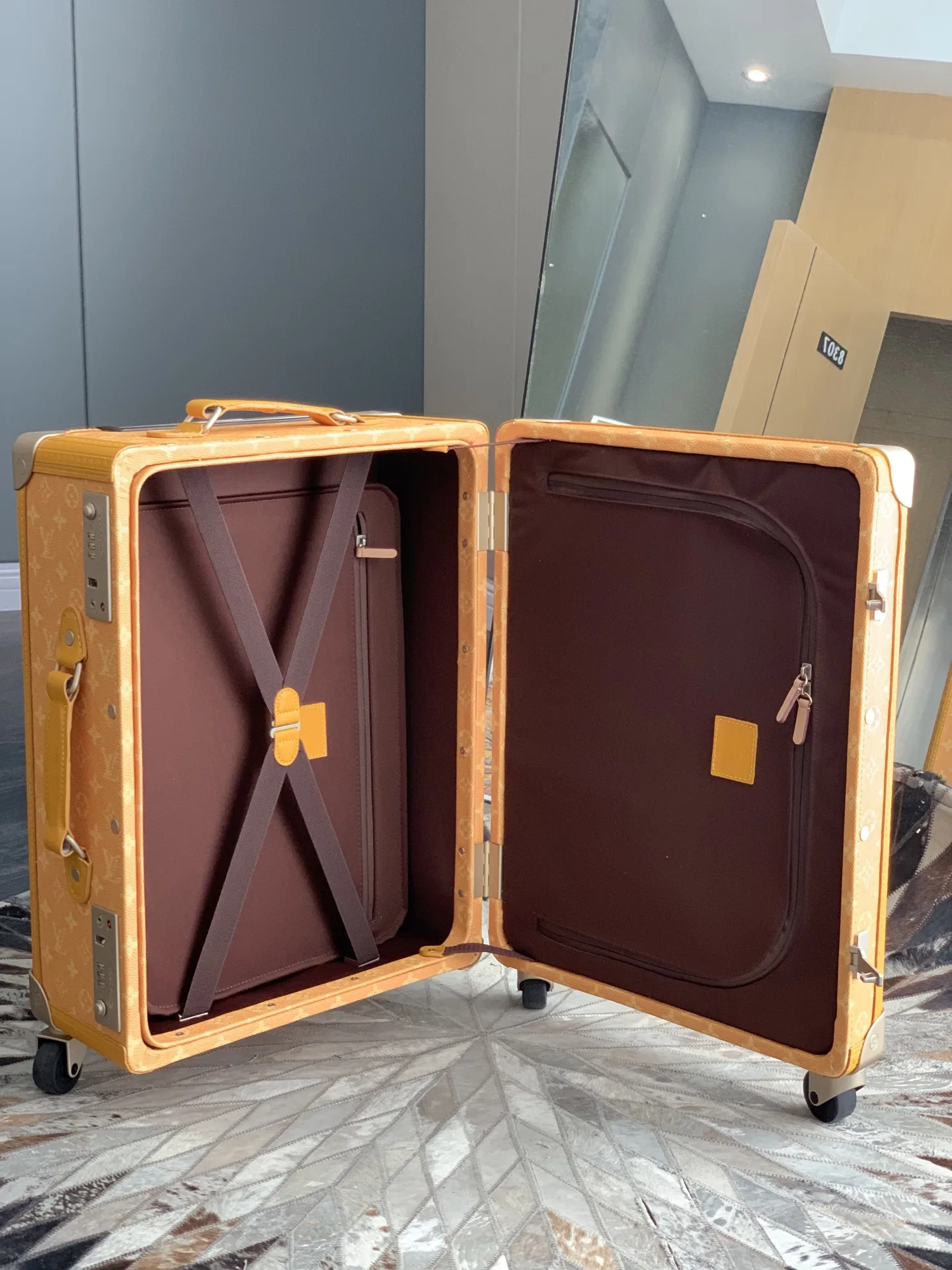 LV 27FW AKUCGHD 093 캐리어 6