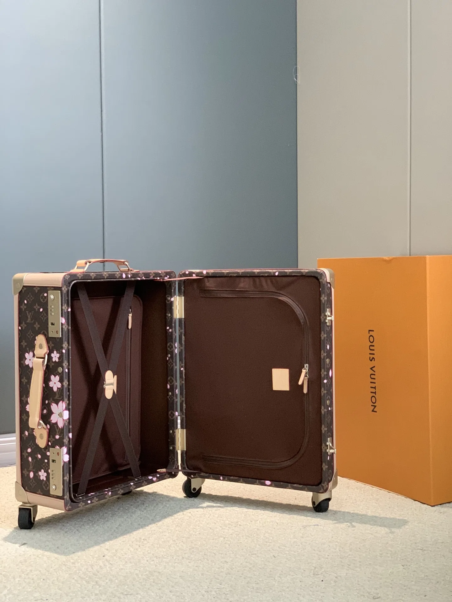 LV 27FW AKUCGHD 094 캐리어 6