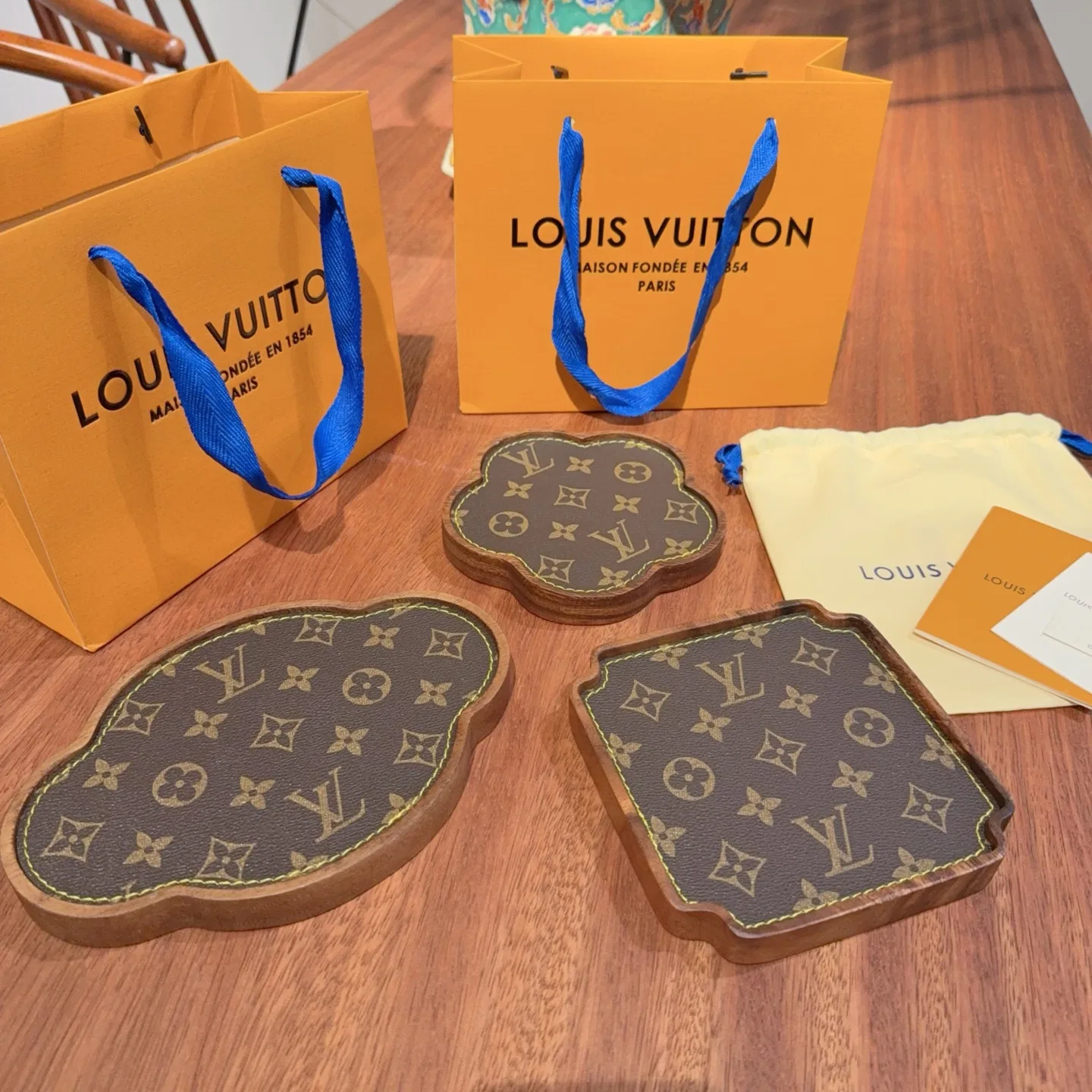 LV 27FW AKUCGHD 095 트레이 3
