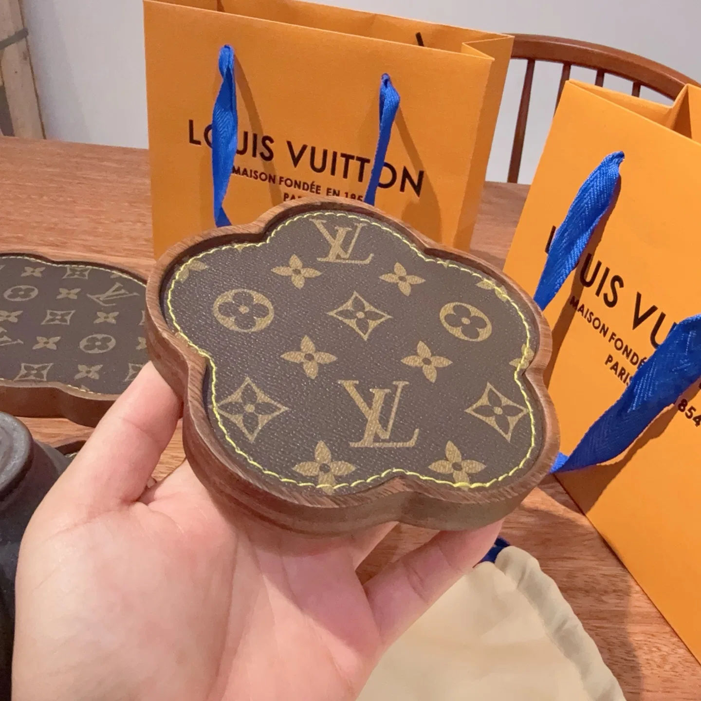 LV 27FW AKUCGHD 095 트레이 5