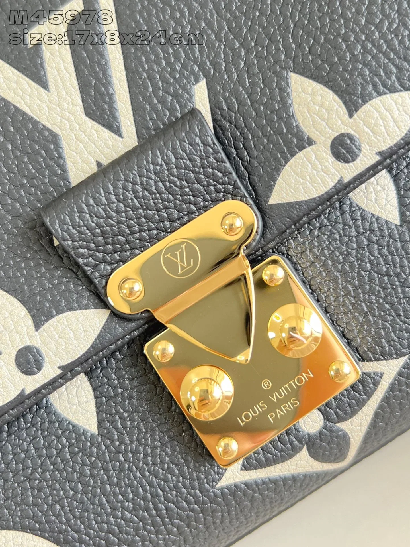 LV 27FW EJMGZXH 002 숄더백 3