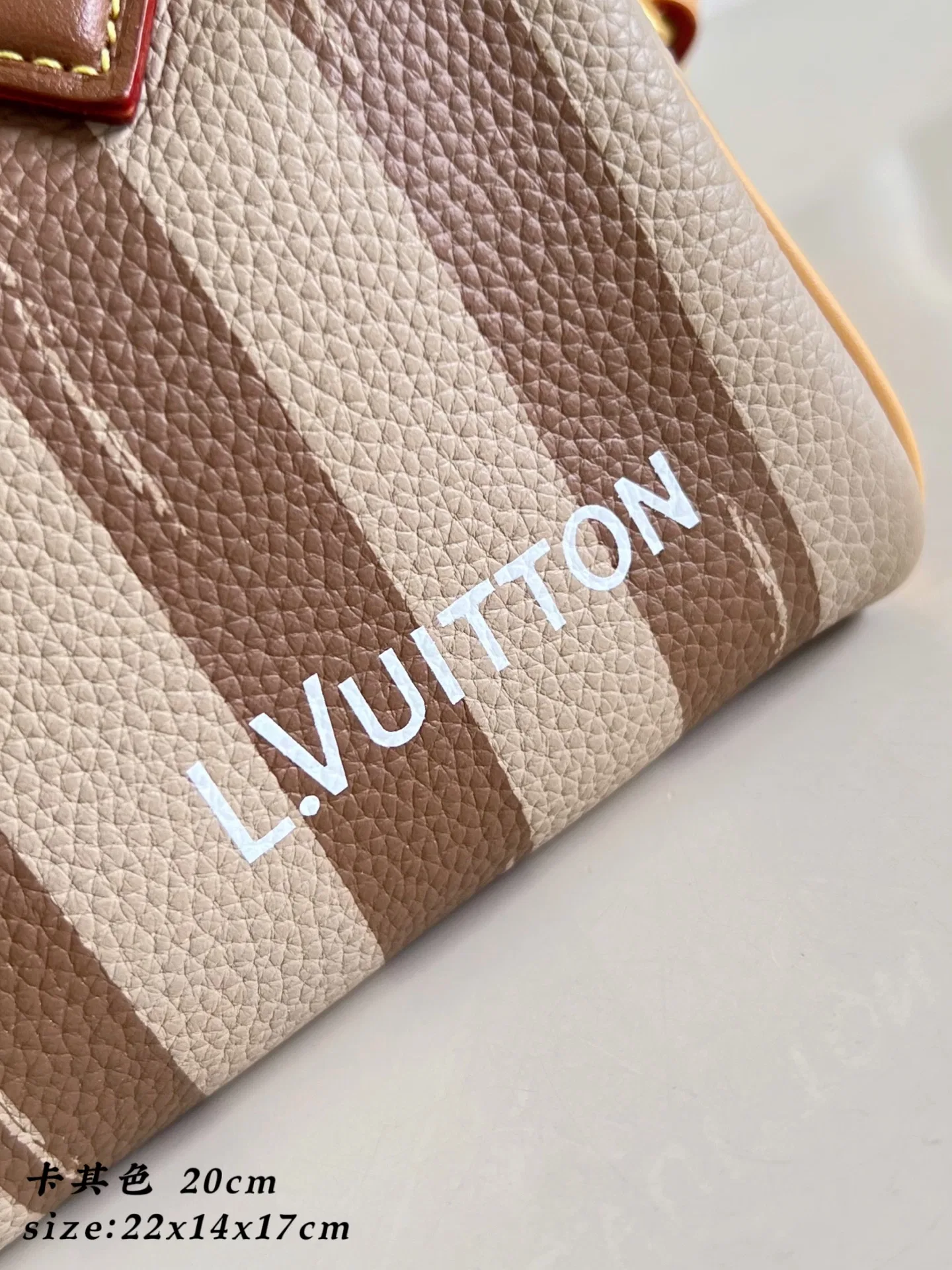 LV 27FW EJMGZXH 010 토트백 3