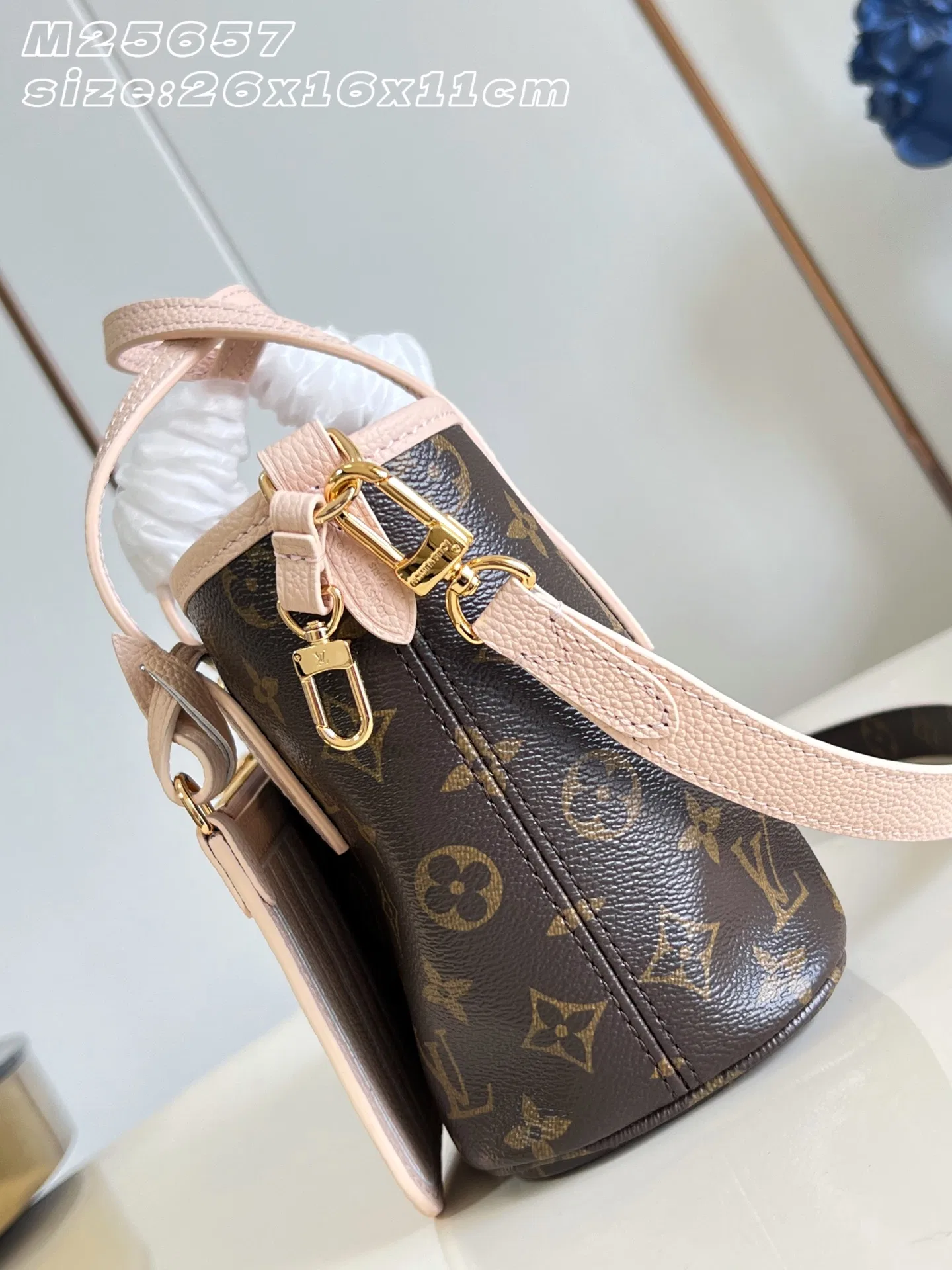 LV 27FW EJMGZXH 011 숄더백 4