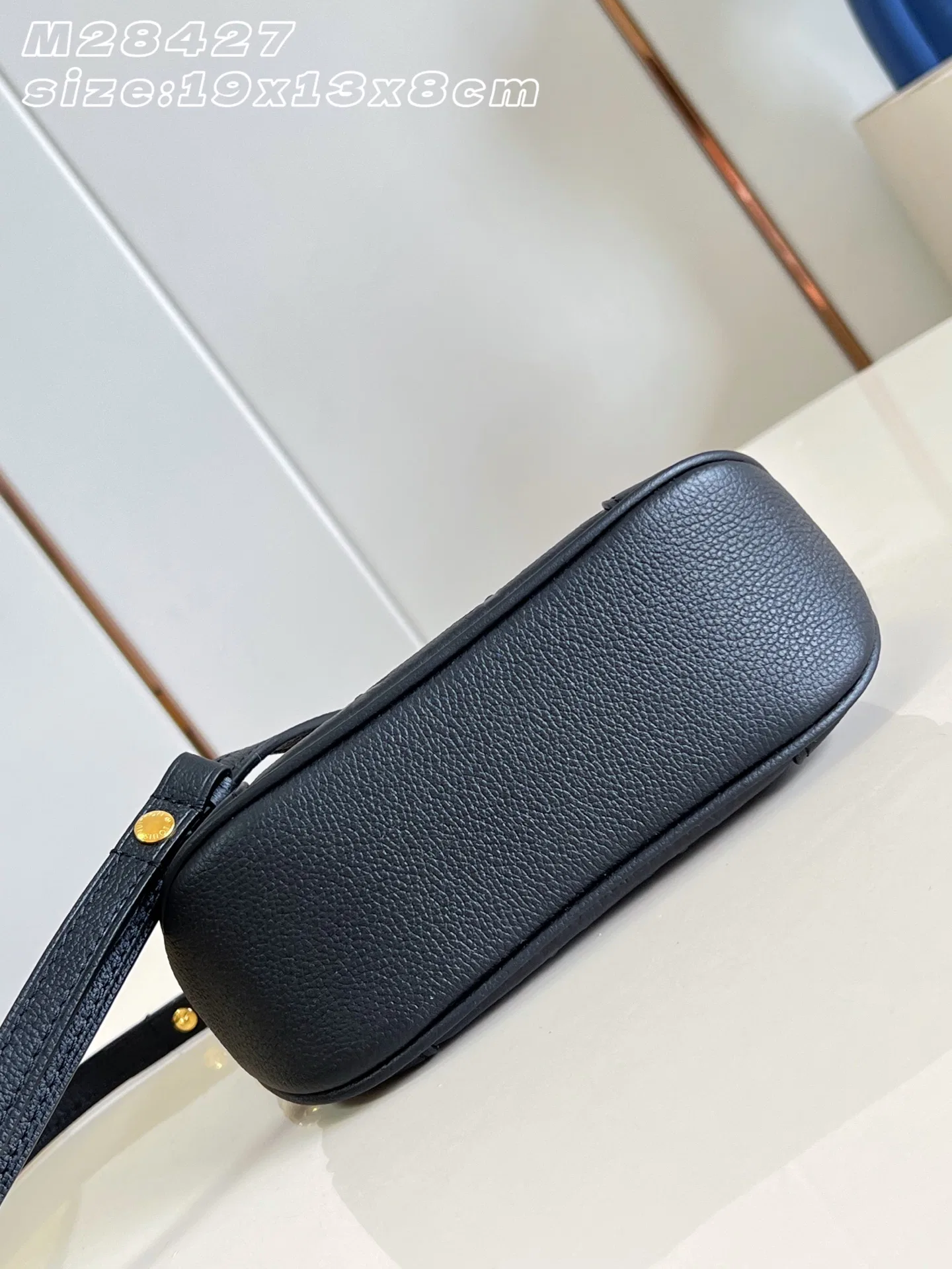 LV 27FW EJMGZXH 014 숄더백 5
