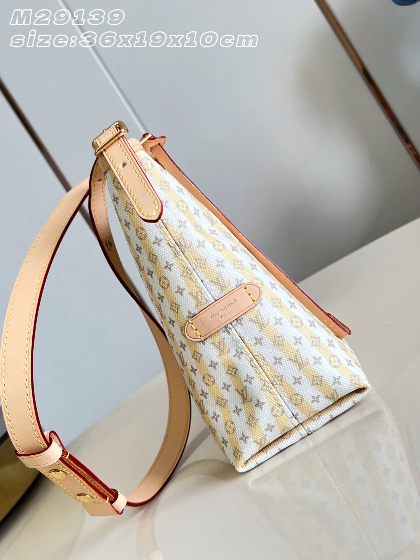 LV 27FW EJMGZXH 025 토트백 3
