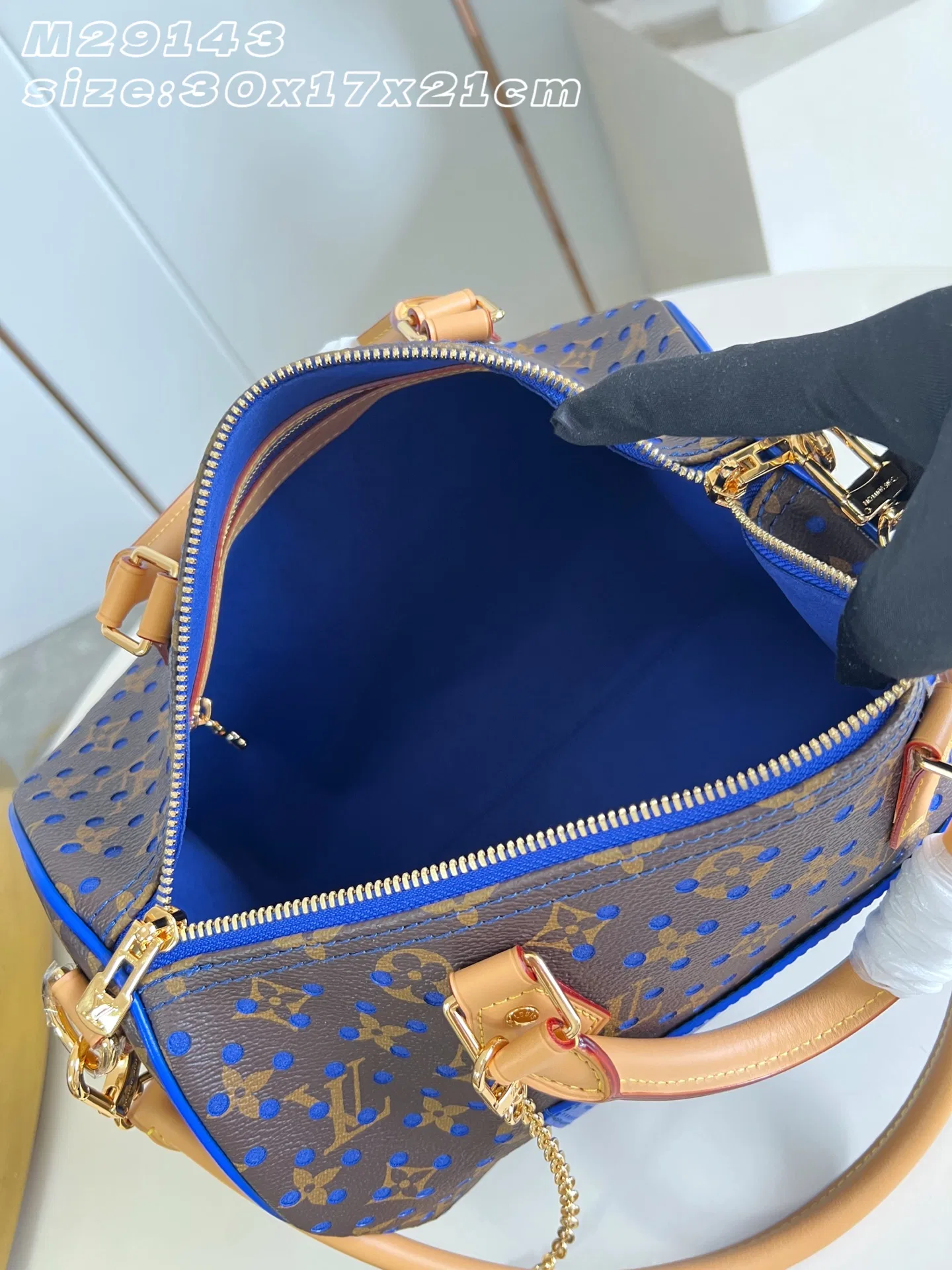 LV 27FW EJMGZXH 029 토트백 5