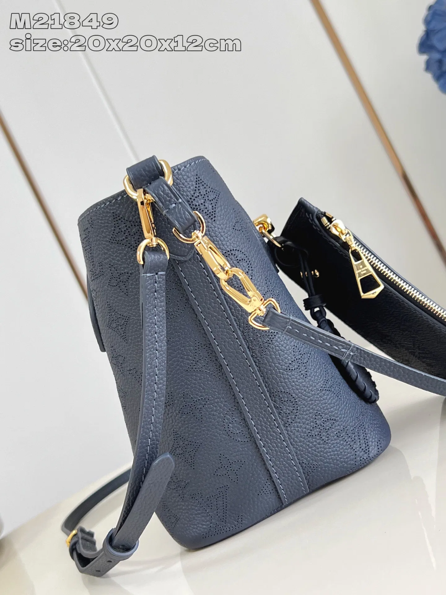 LV 27FW EJMGZXH 040 토트백 4