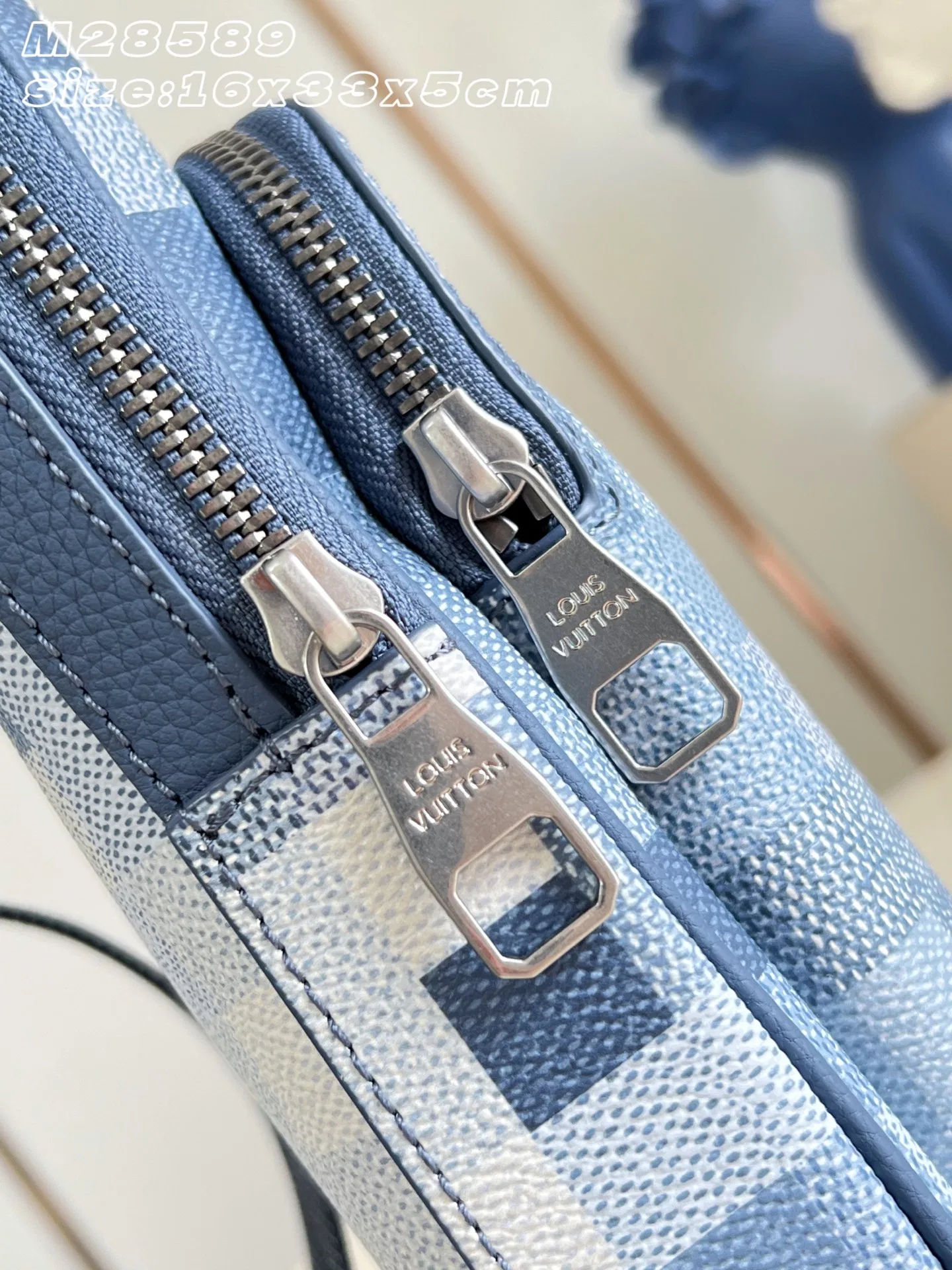 LV 27FW EJMGZXH 046 힙색 4