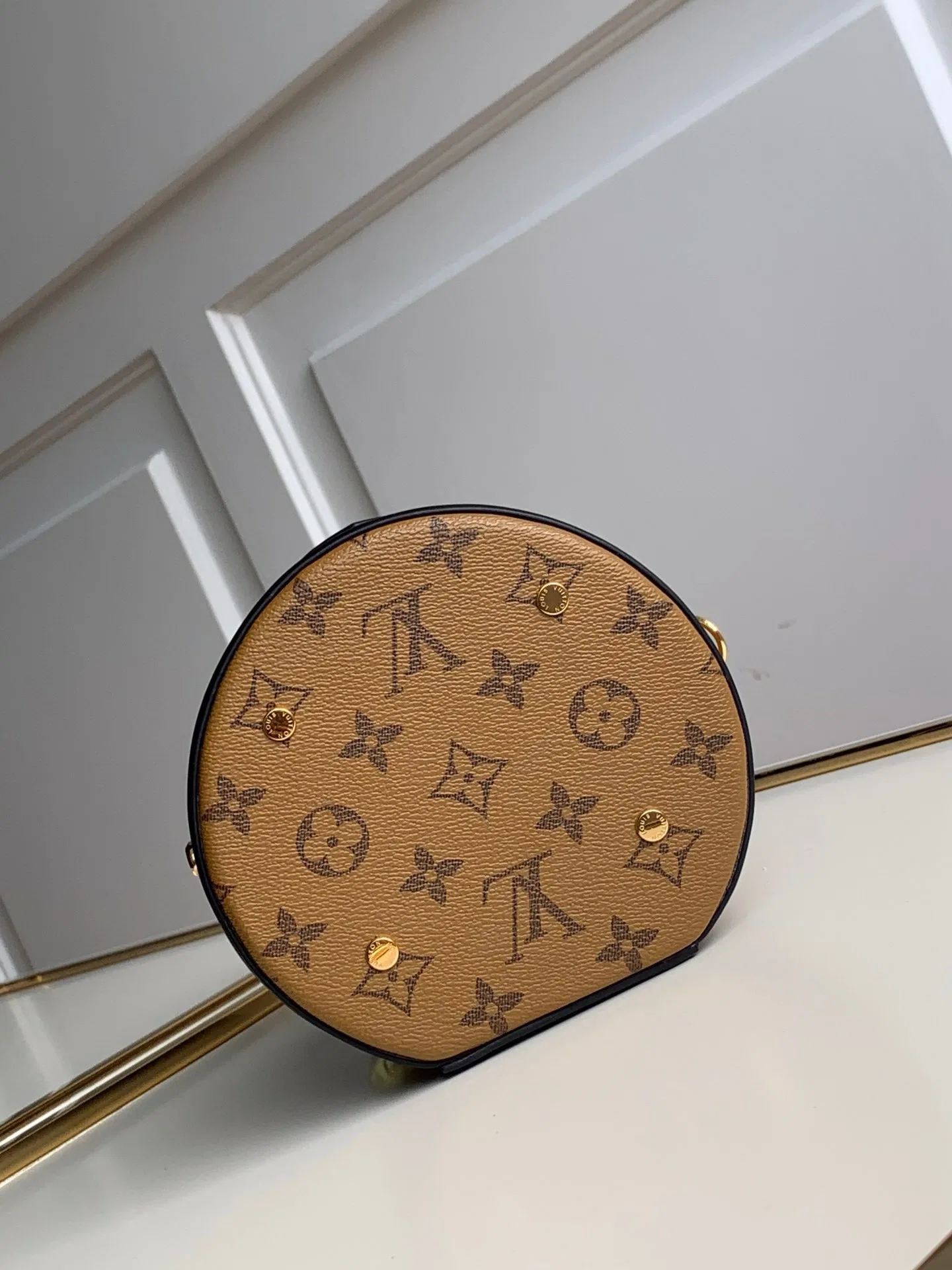 LV 27FW EJMGZXH 062 버킷백 4