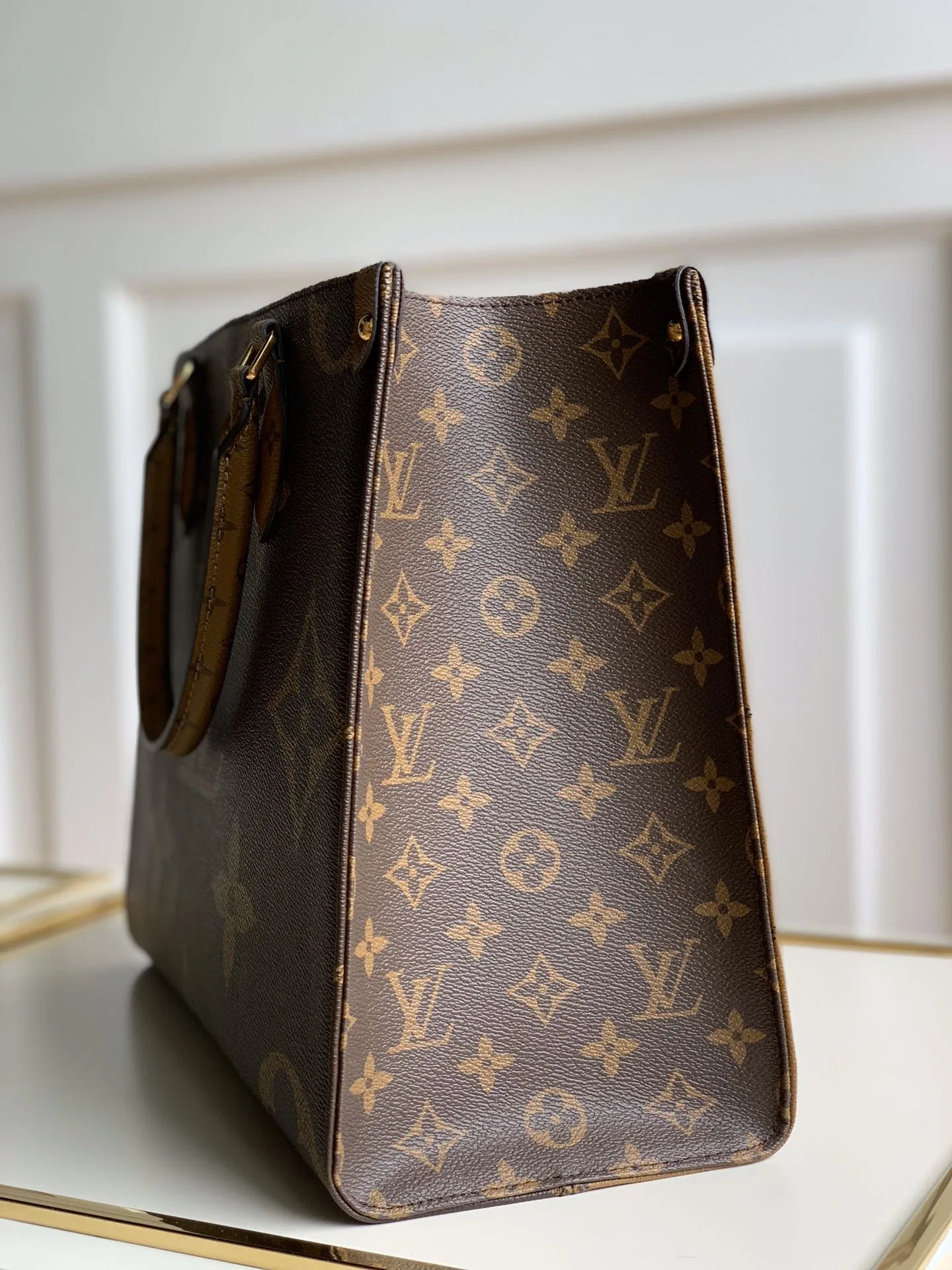 LV 27FW EJMGZXH 067 토트백 4