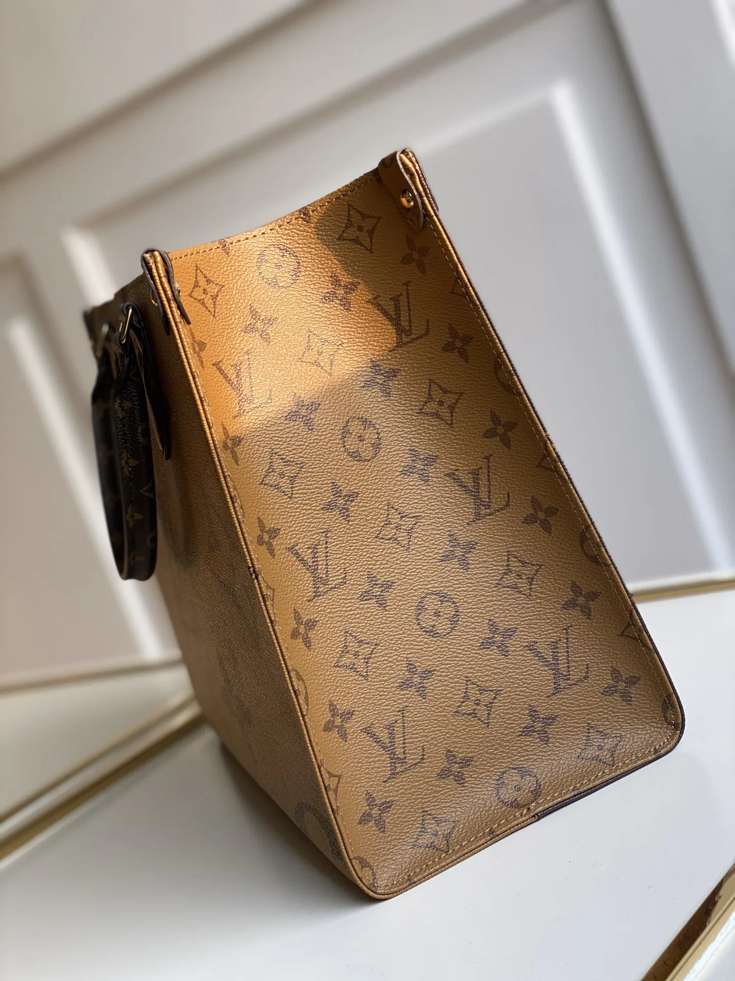 LV 27FW EJMGZXH 069 토트백 5