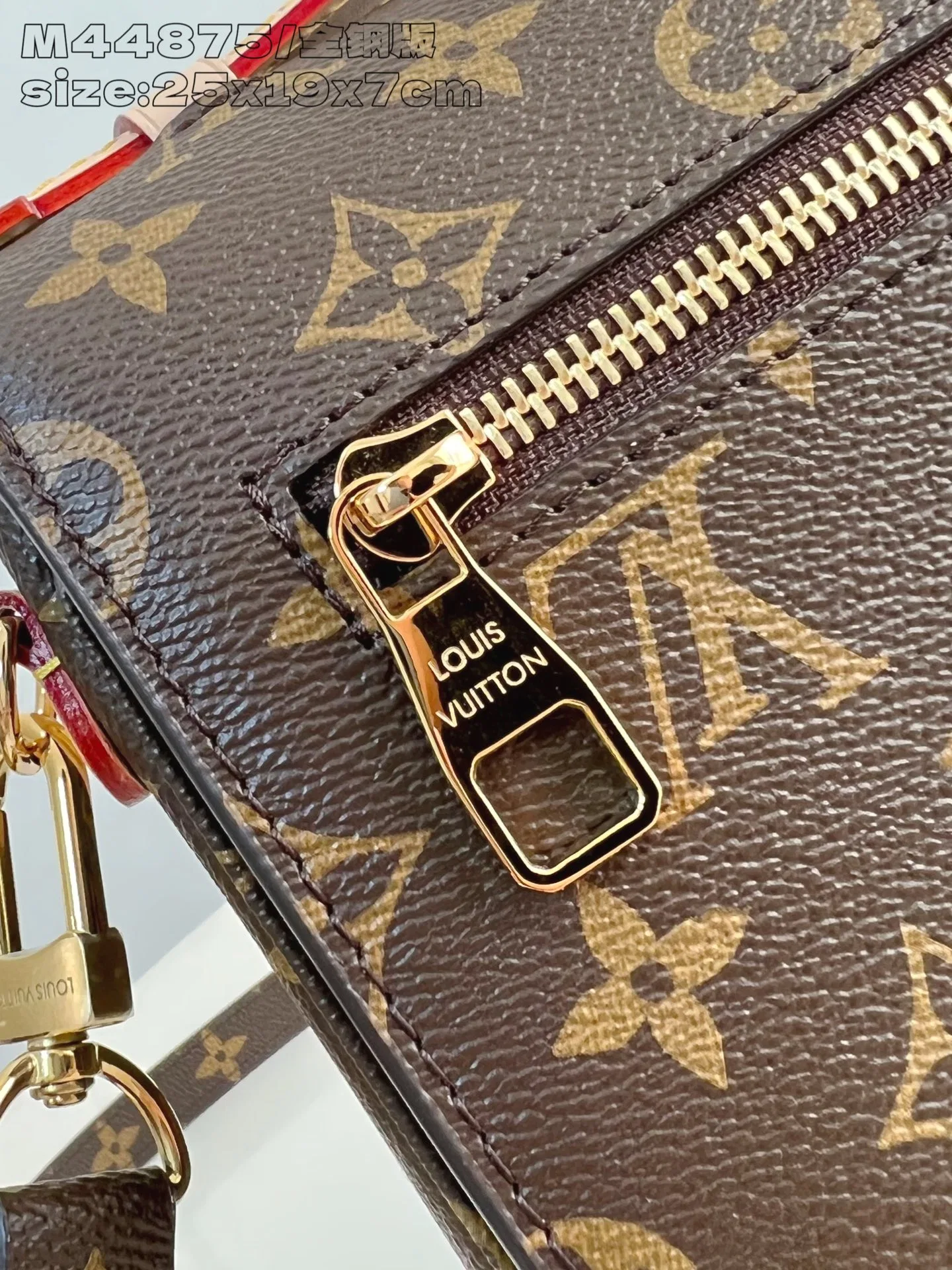 LV 27FW EJMGZXH 074 숄더백 6