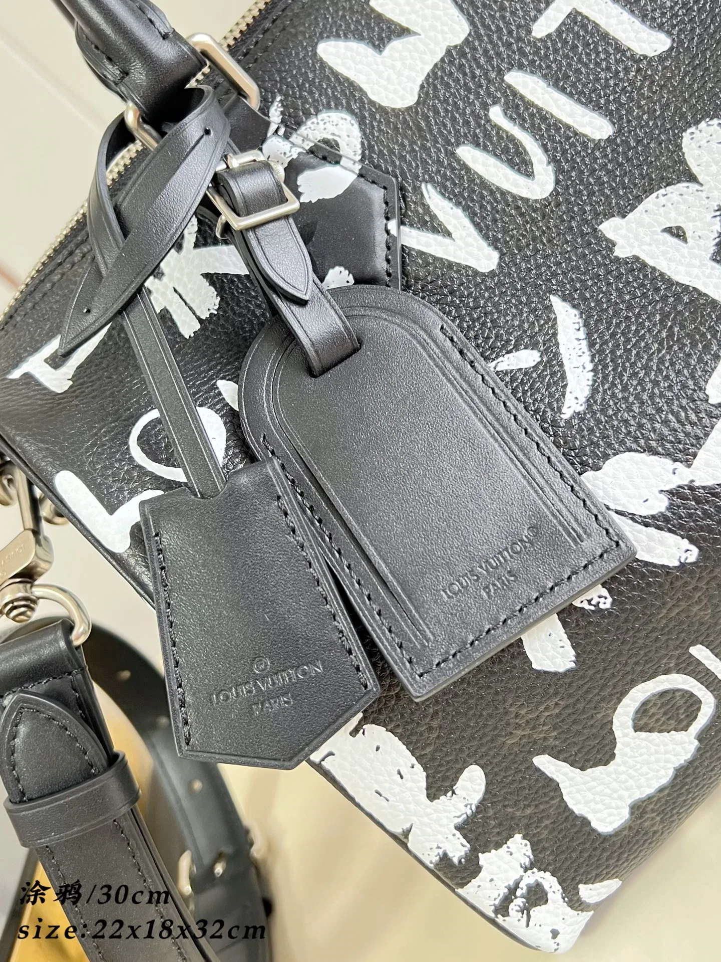 LV 27FW EJMGZXH 082 토트백 3