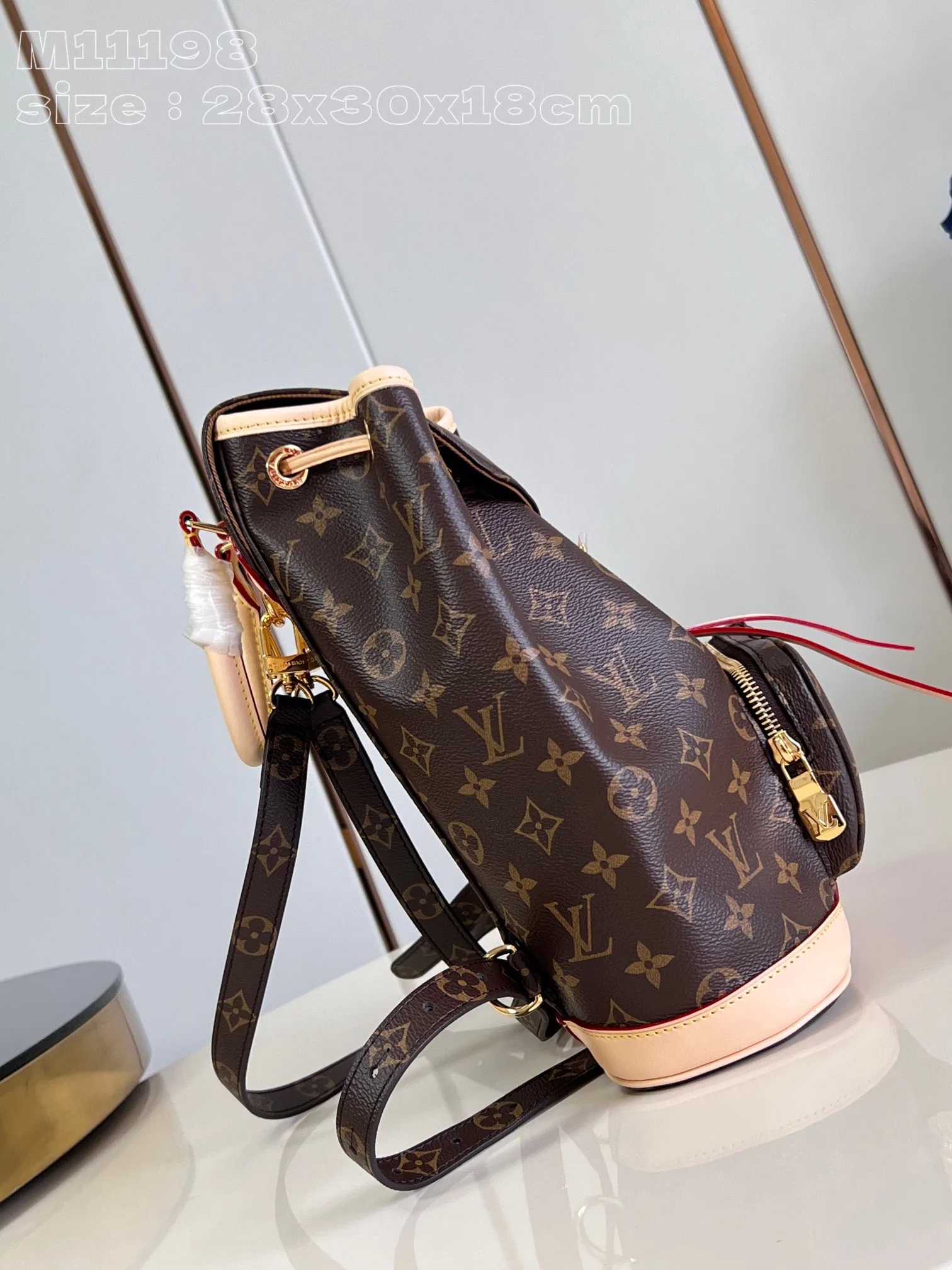 LV 27FW EJMGZXH 113 백팩 3