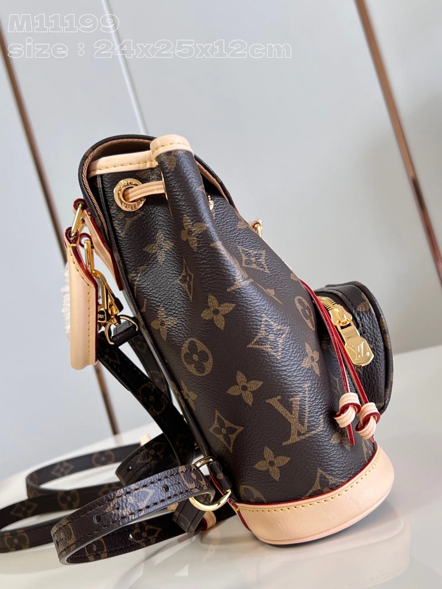 LV 27FW EJMGZXH 114 백팩 3