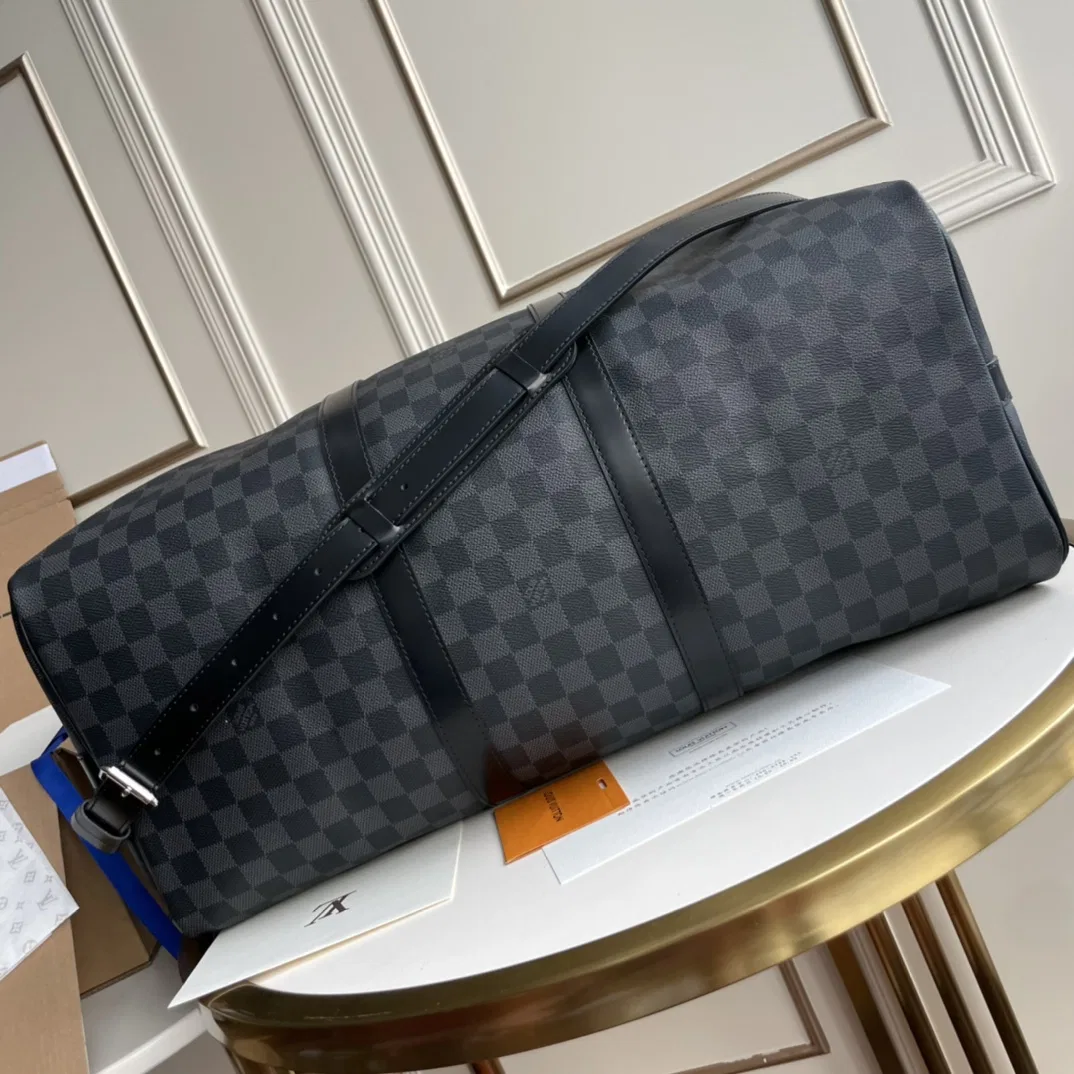 LV 27FW EJMGZXH 126 토트백 5