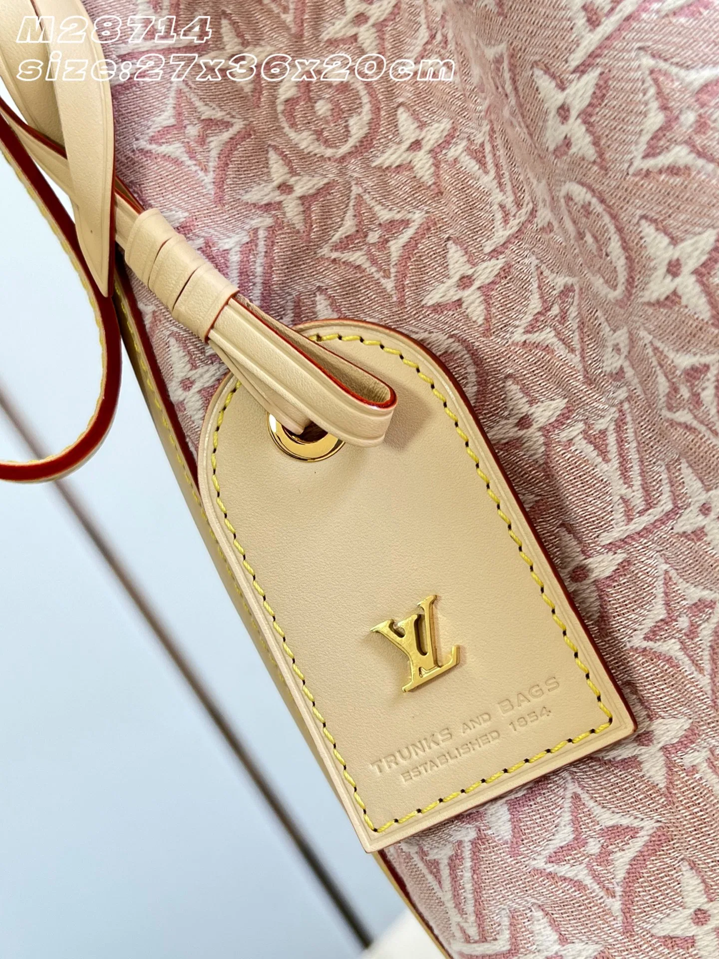 LV 27FW EJMGZXH 142 버킷백 3