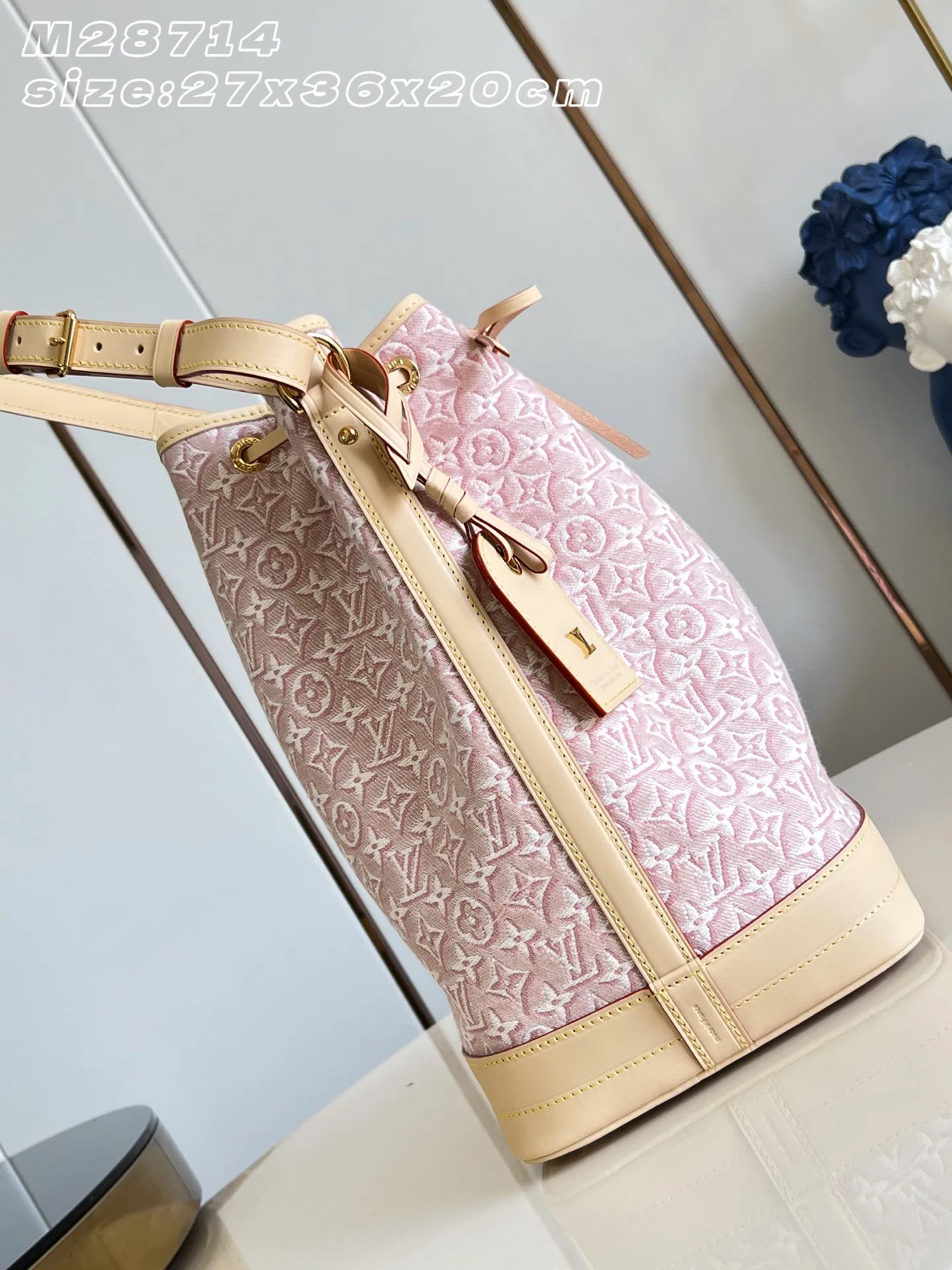 LV 27FW EJMGZXH 142 버킷백 4